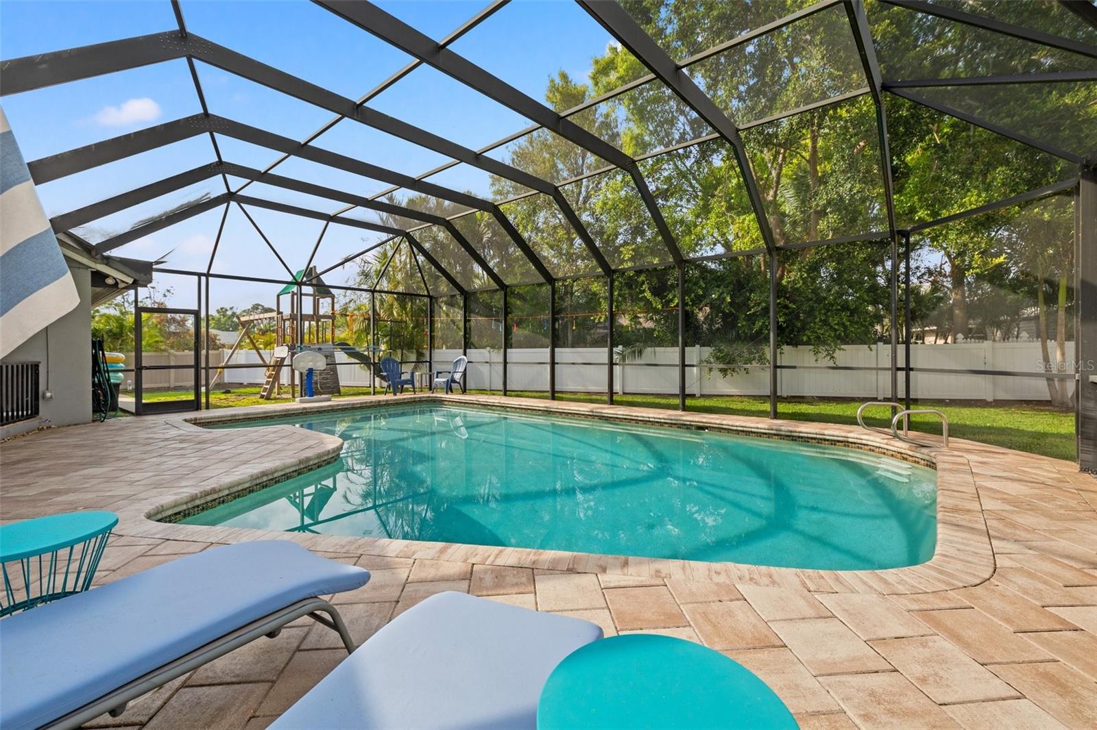 1433 74TH CIR NE, ST PETERSBURG, FL, 33702
