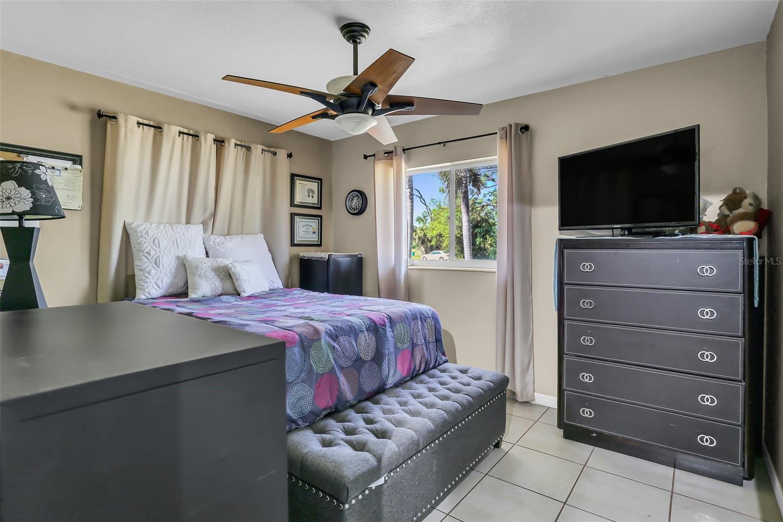 525 SKYLARK LN NW, PORT CHARLOTTE, FL, 33952