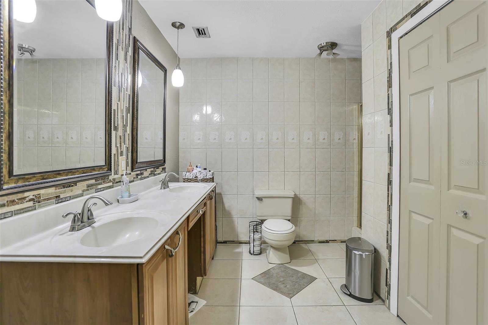 525 SKYLARK LN NW, PORT CHARLOTTE, FL, 33952