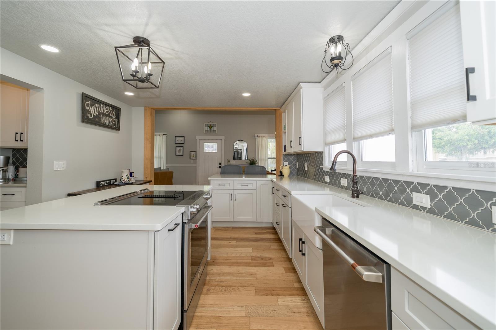 37720 CHURCH AVE, DADE CITY, FL, 33525