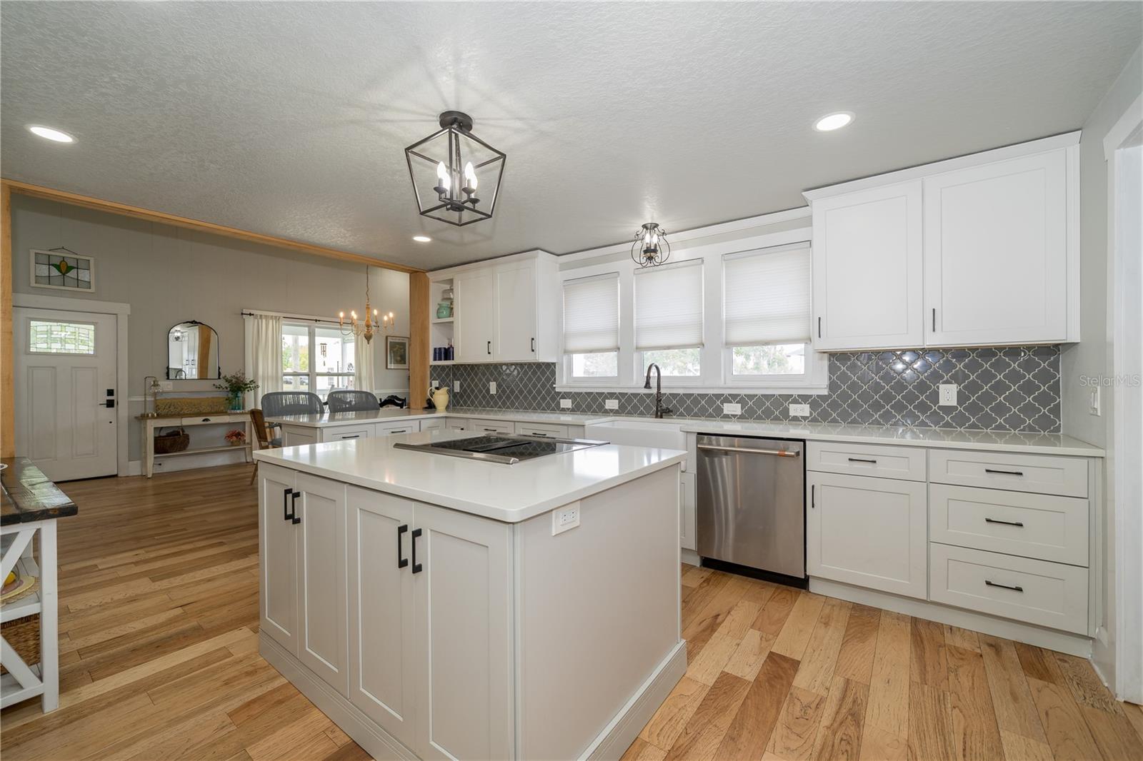37720 CHURCH AVE, DADE CITY, FL, 33525