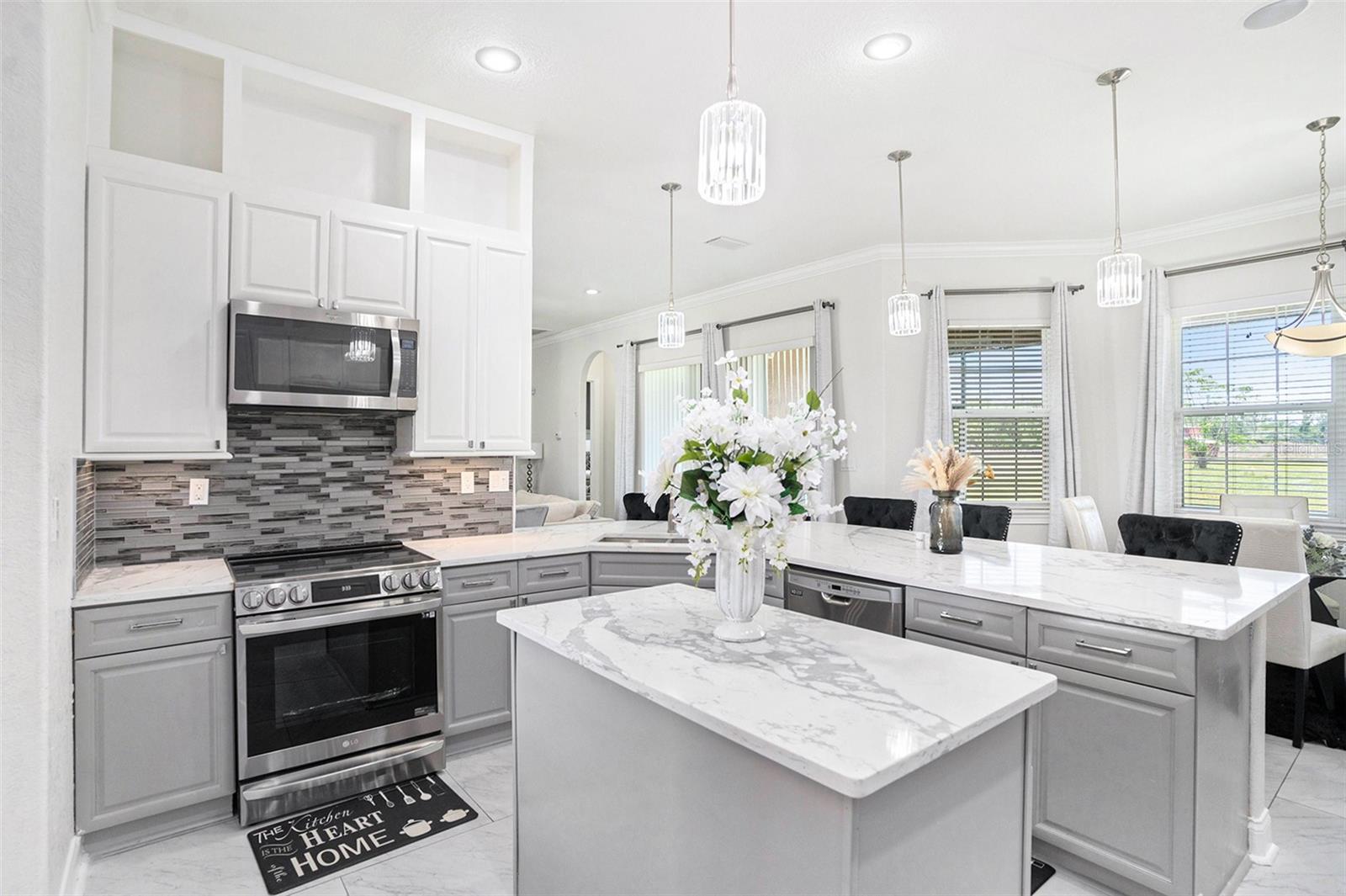 260 MOCCASIN HOLLOW RD, LITHIA, FL, 33547