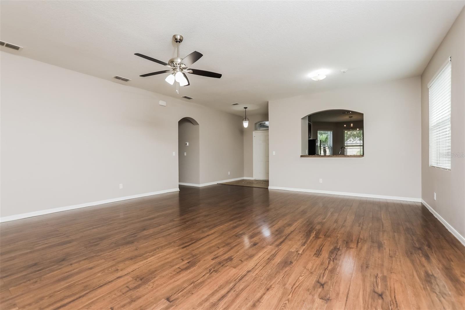 1552 WHITEWATER FALLS DR, ORLANDO, FL, 32824