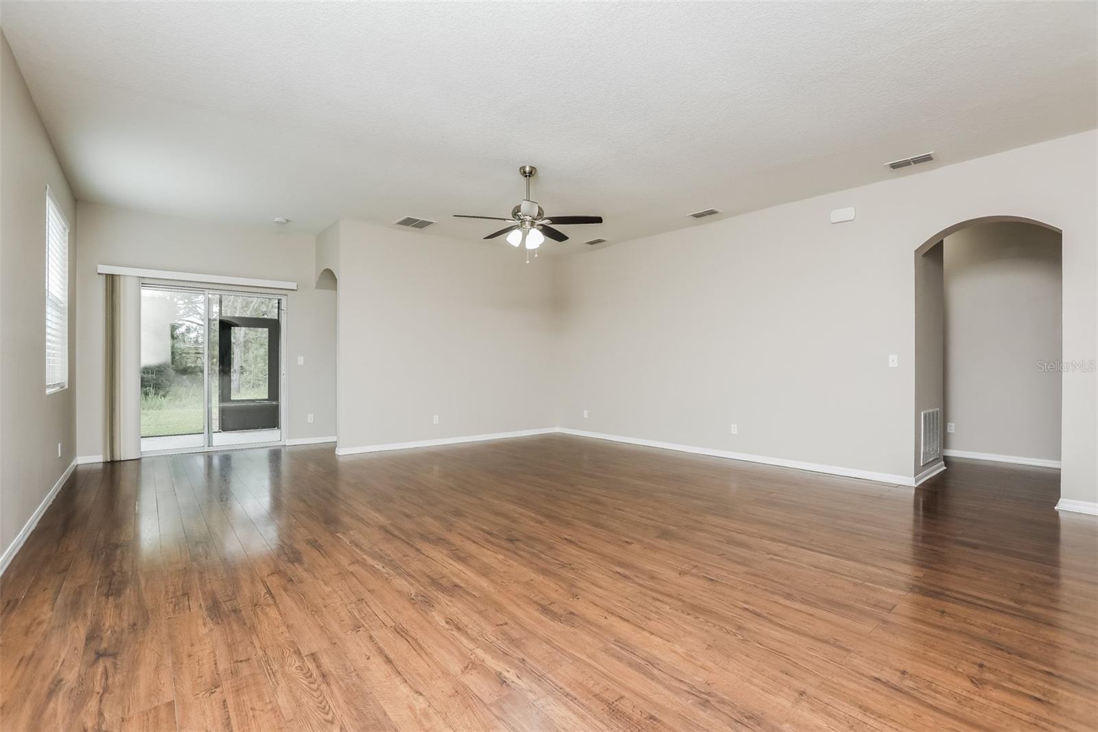 1552 WHITEWATER FALLS DR, ORLANDO, FL, 32824
