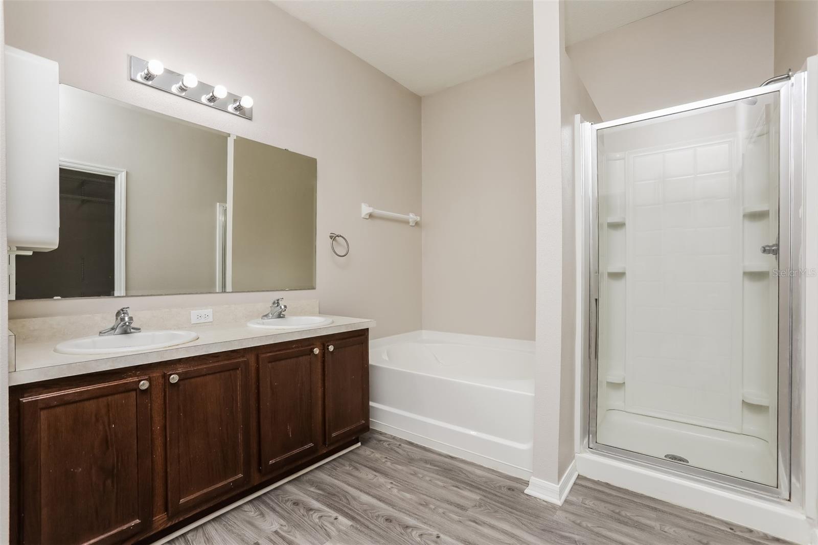 1552 WHITEWATER FALLS DR, ORLANDO, FL, 32824