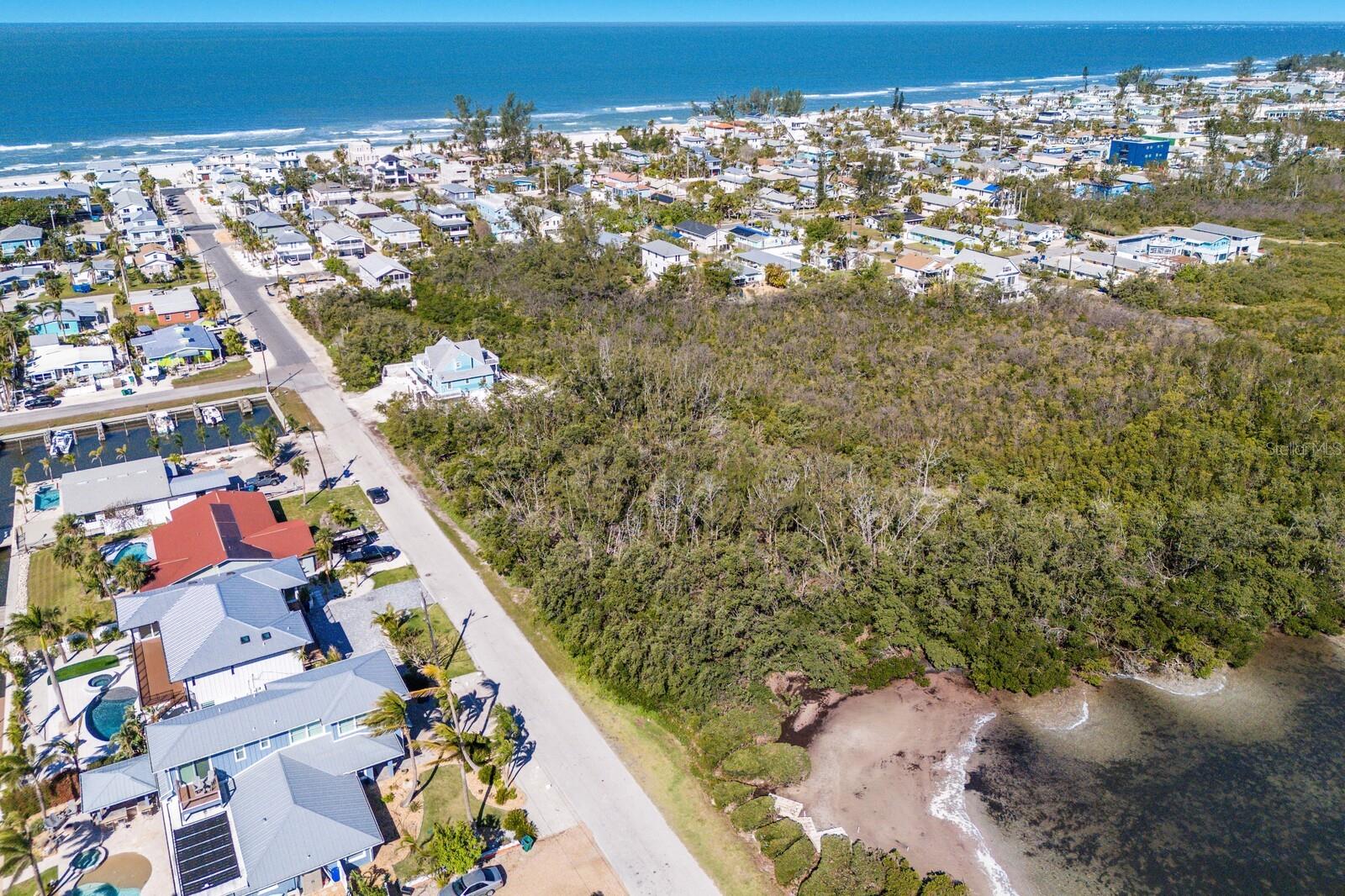 406 28TH ST, HOLMES BEACH, FL, 34217
