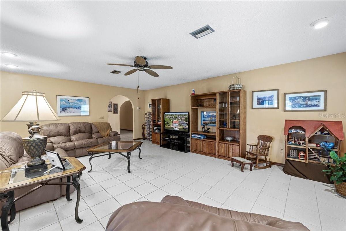 10 CRESCENT CT S, PALM COAST, FL, 32137
