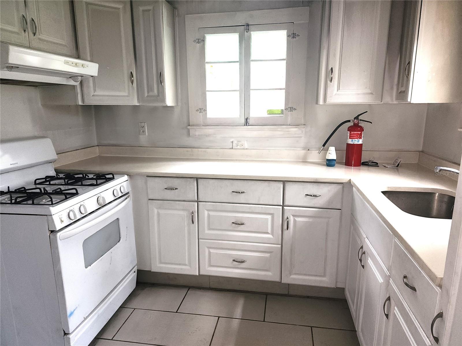 437 WARNER PL, DAYTONA BEACH, FL, 32114