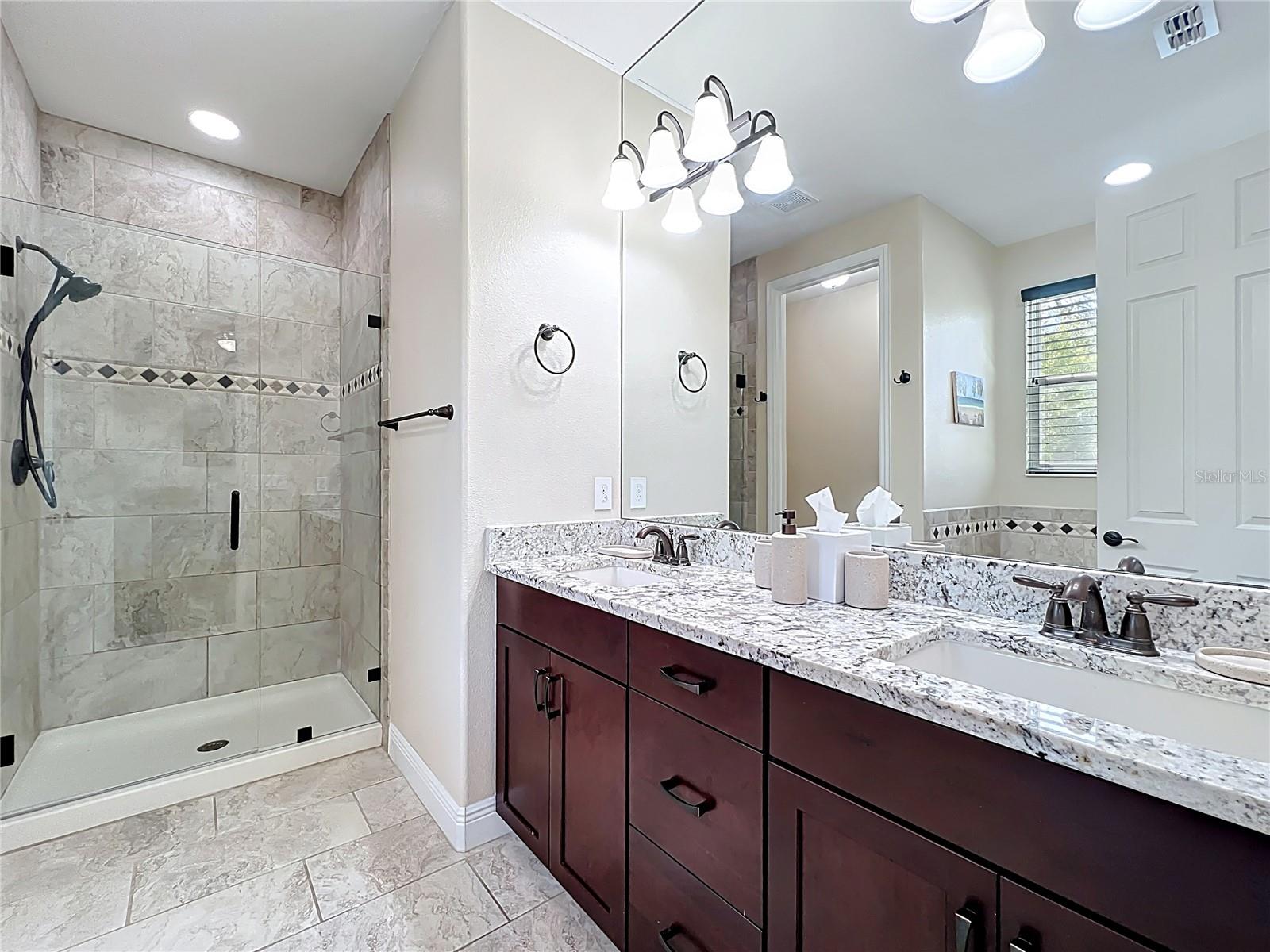 1813 VISTA MEADOWS DR, OCOEE, FL, 34761
