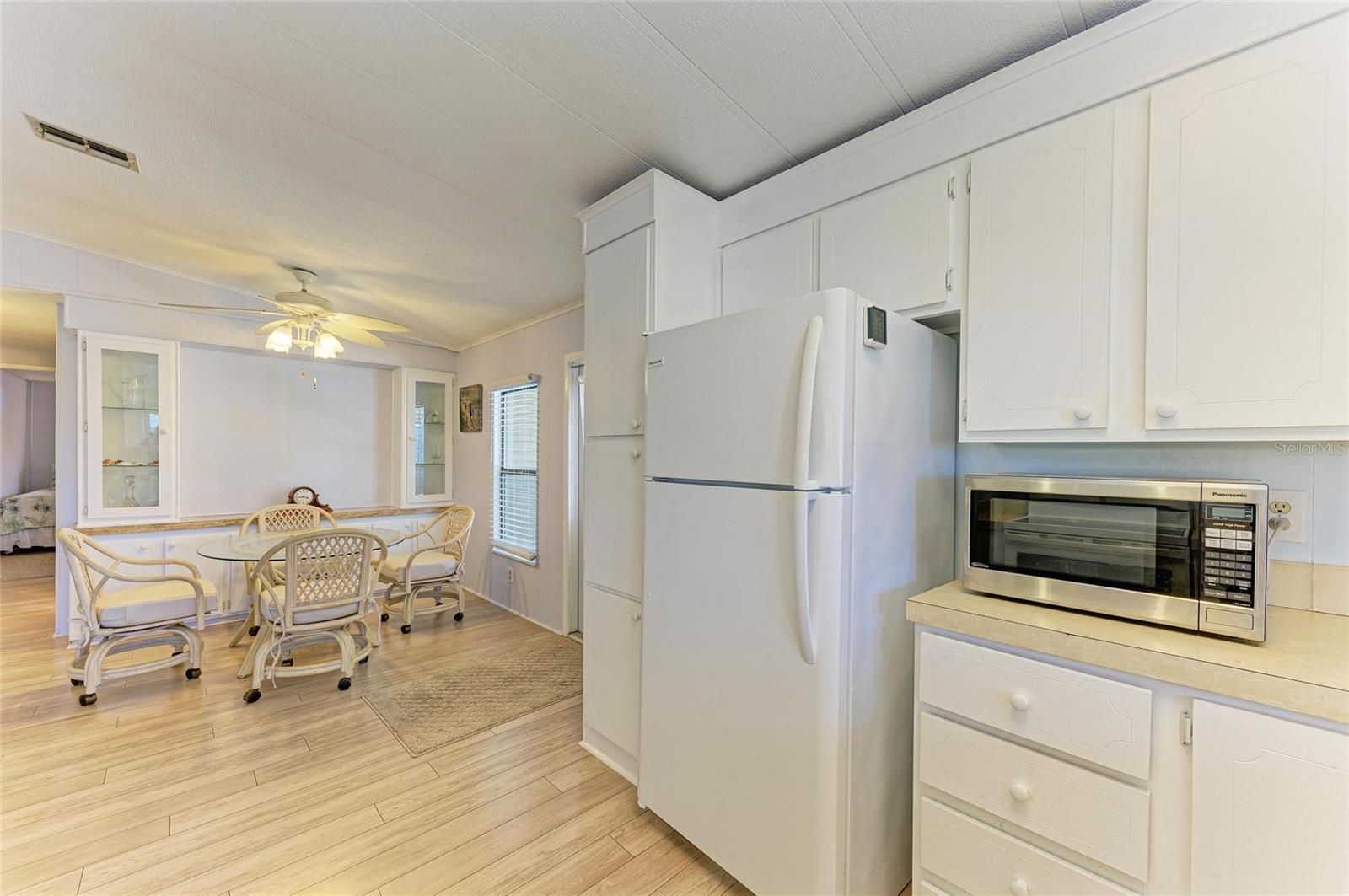 216 PALM AIR DR, OSPREY, FL, 34229