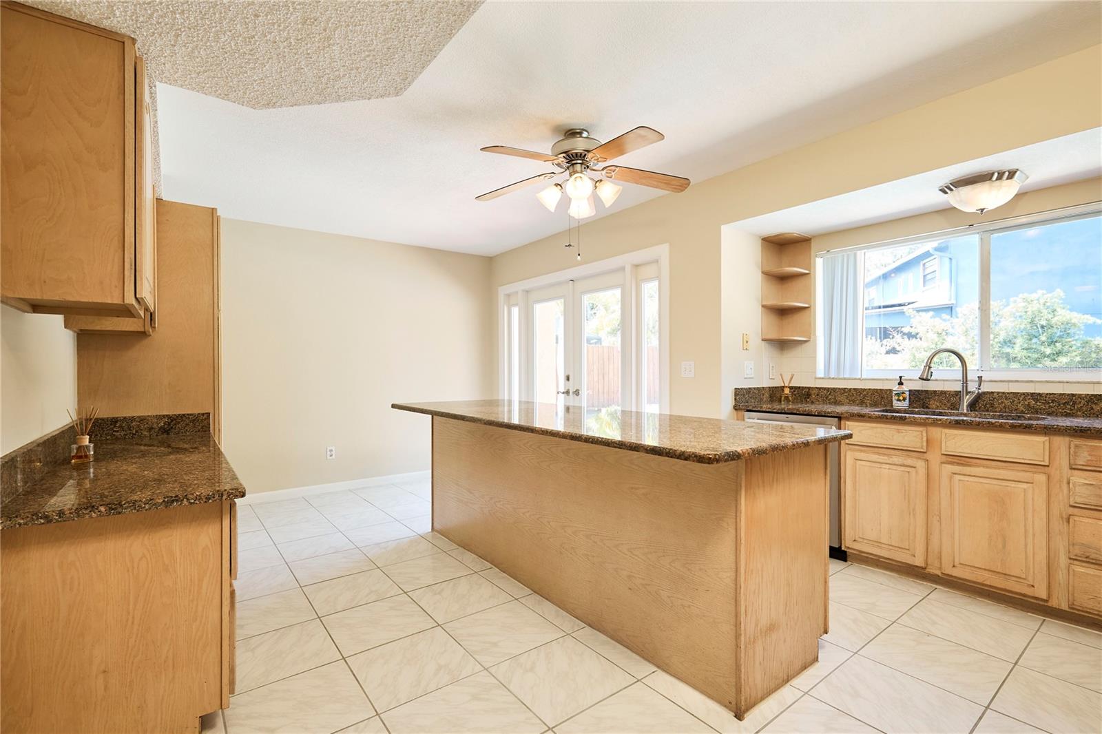 3103 TARAGROVE DR, TAMPA, FL, 33618