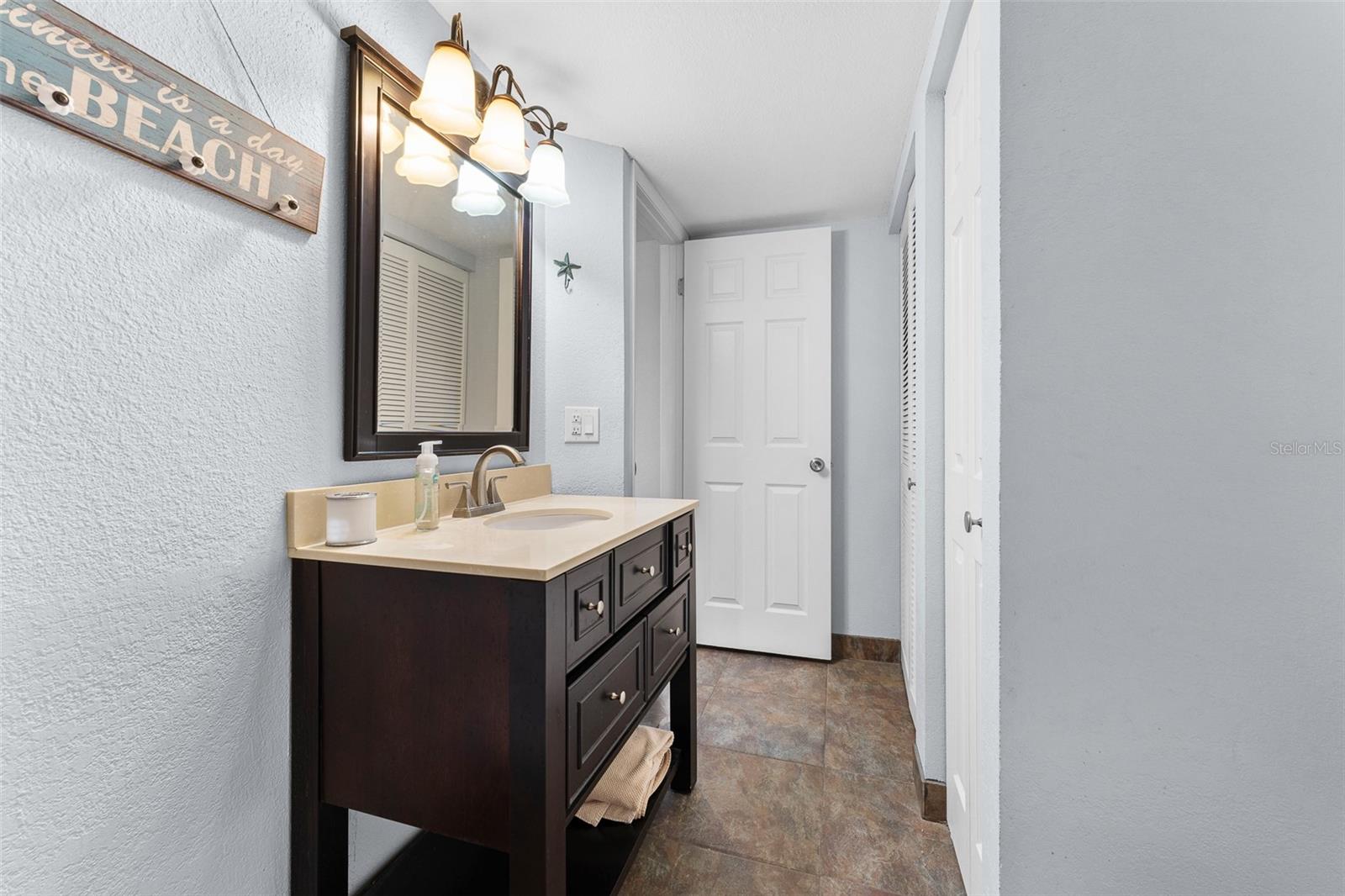 1901 OYSTER CATCHER LN #823, CLEARWATER, FL, 33762