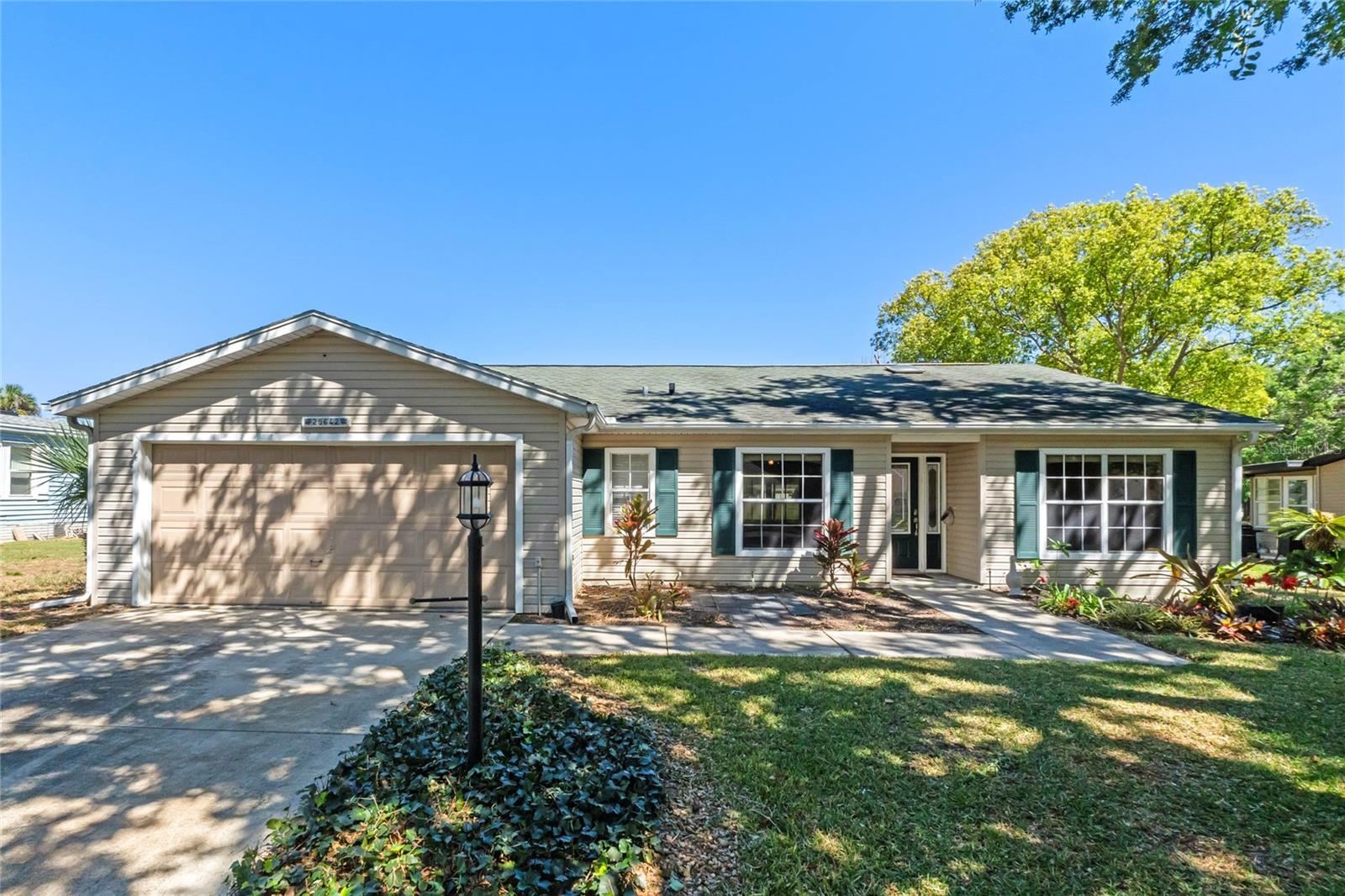 25642 OAK ALY, LEESBURG, FL, 34748