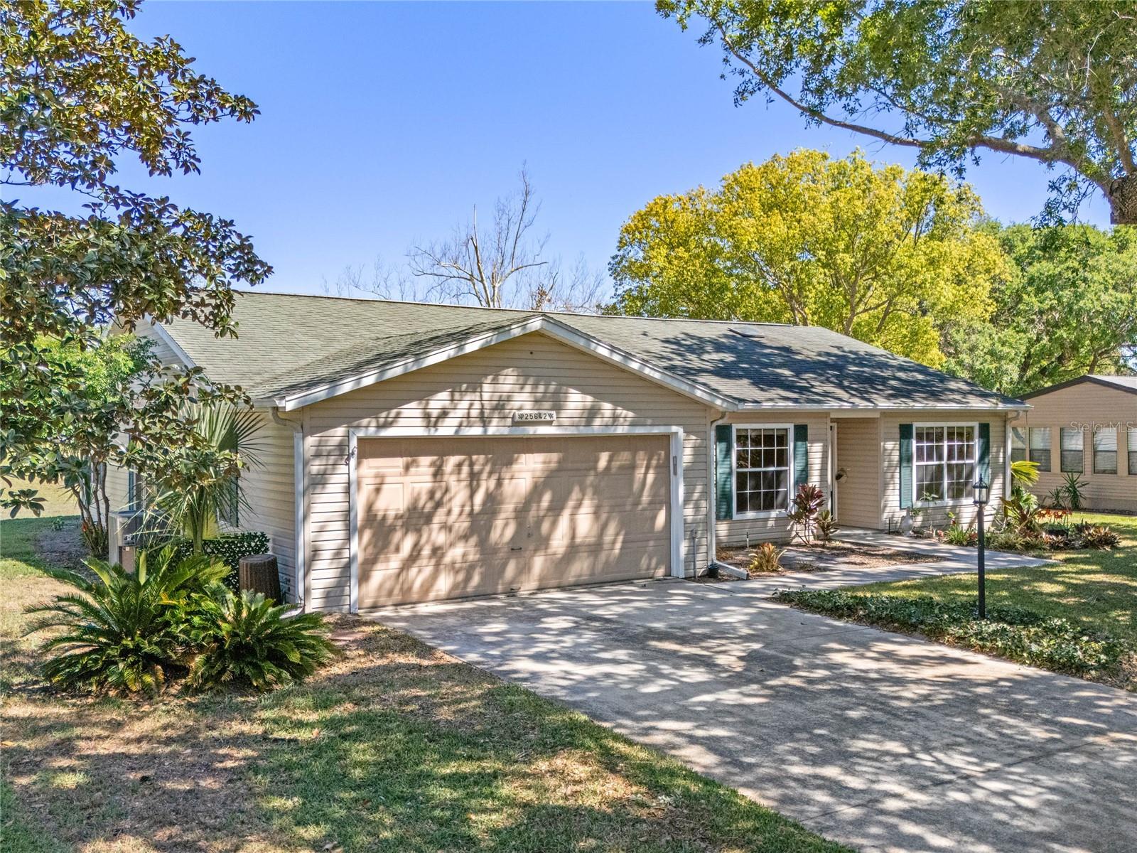 25642 OAK ALY, LEESBURG, FL, 34748