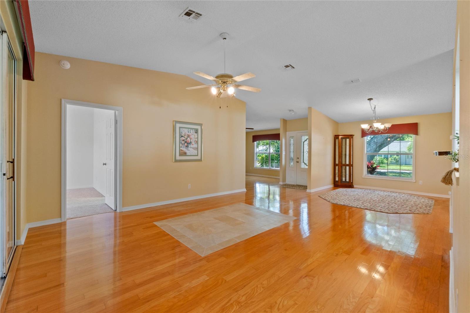 25642 OAK ALY, LEESBURG, FL, 34748