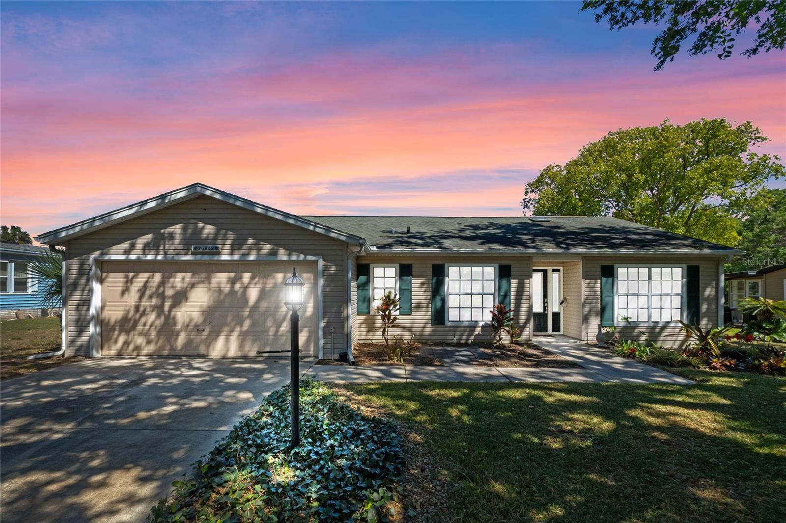 25642 OAK ALY, LEESBURG, FL, 34748