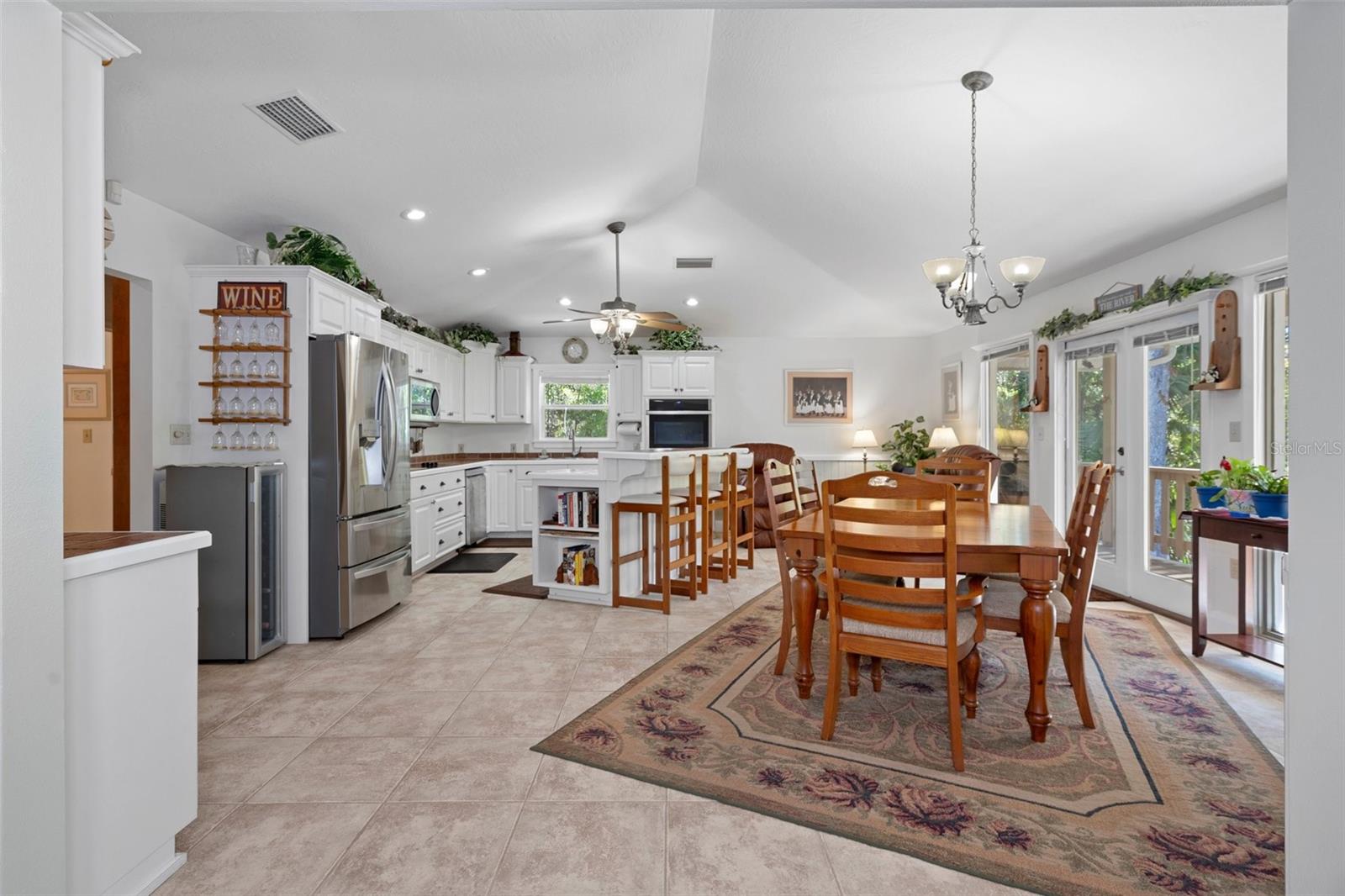 18 WINDING RIVER LN, INGLIS, FL, 34449