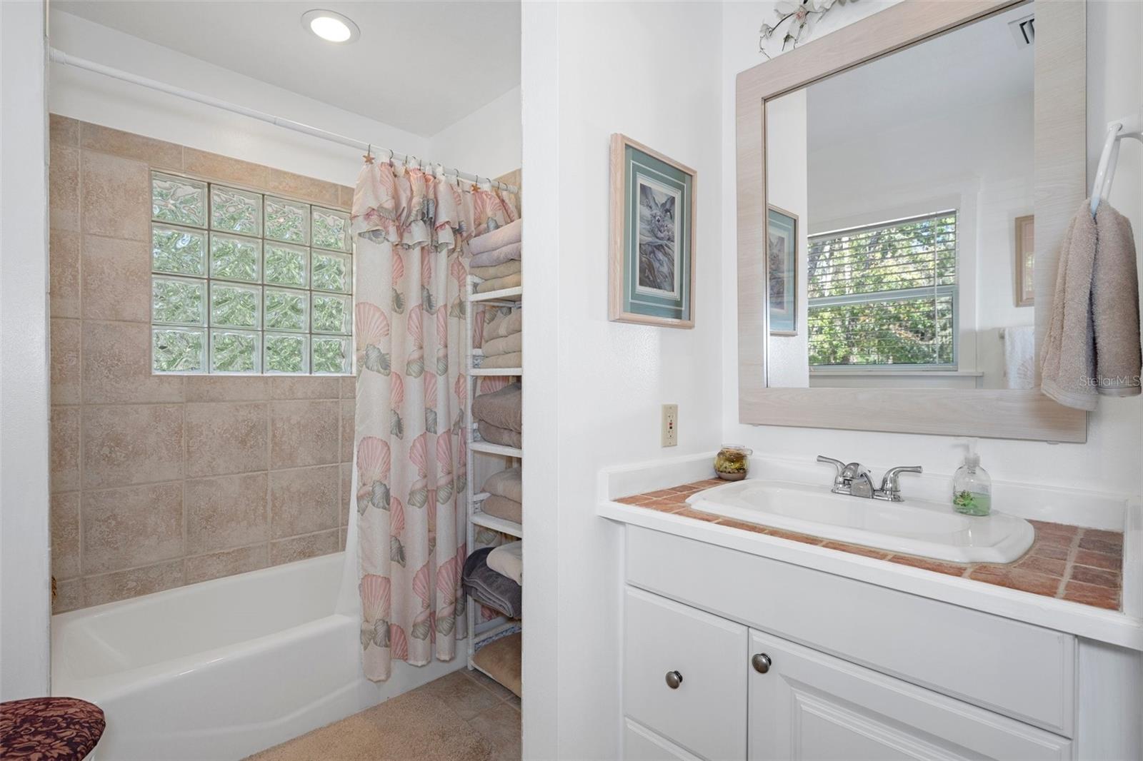 18 WINDING RIVER LN, INGLIS, FL, 34449