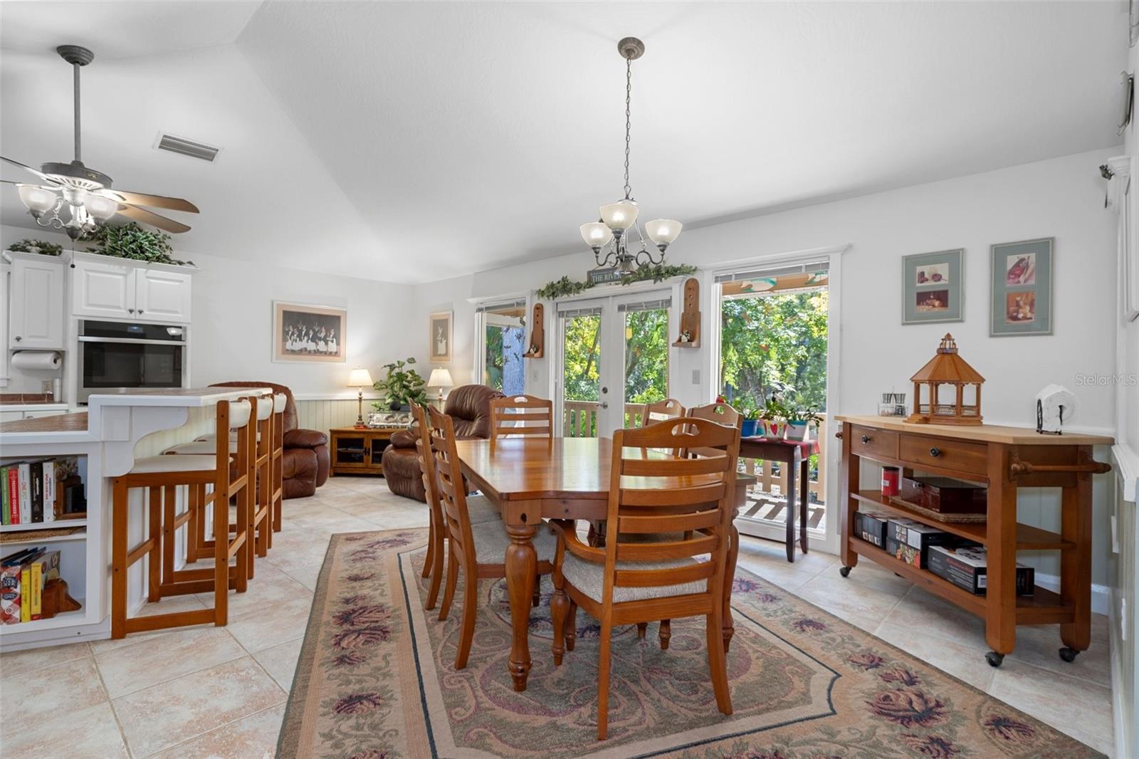 18 WINDING RIVER LN, INGLIS, FL, 34449