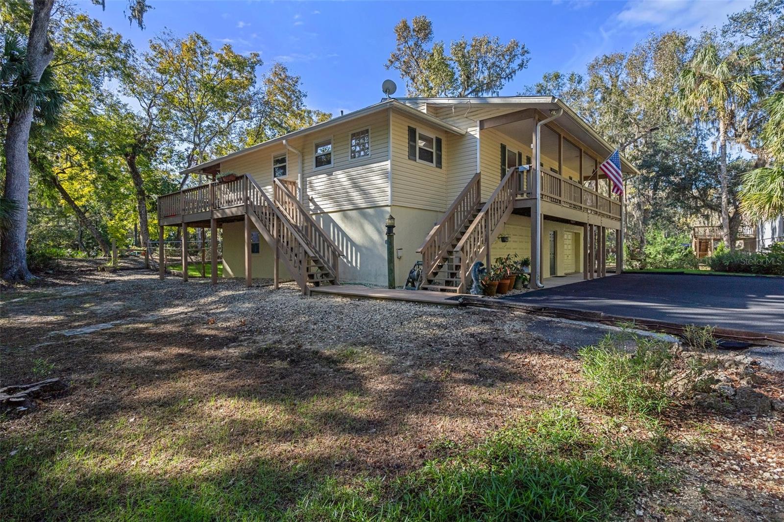 18 WINDING RIVER LN, INGLIS, FL, 34449