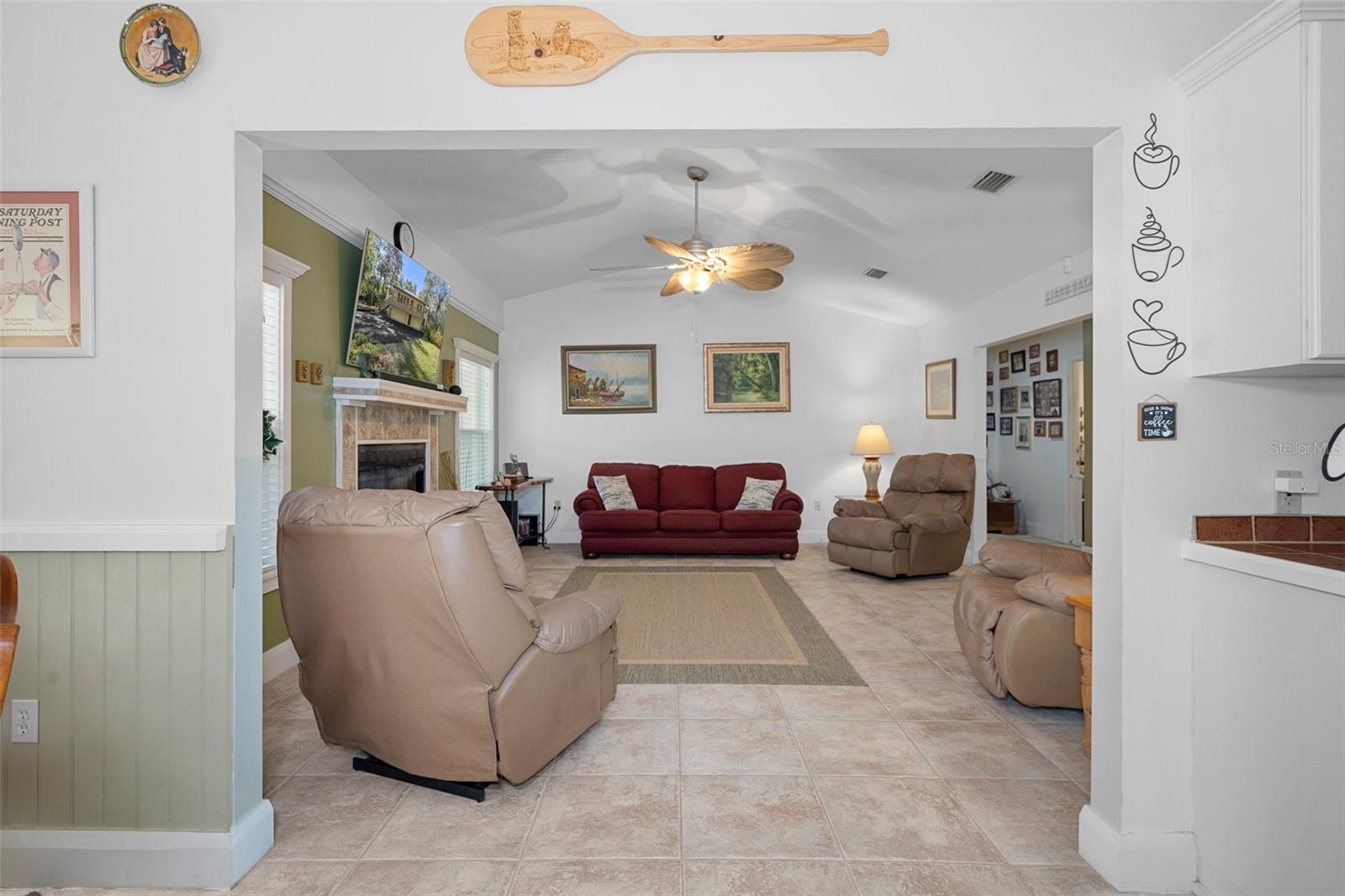 18 WINDING RIVER LN, INGLIS, FL, 34449