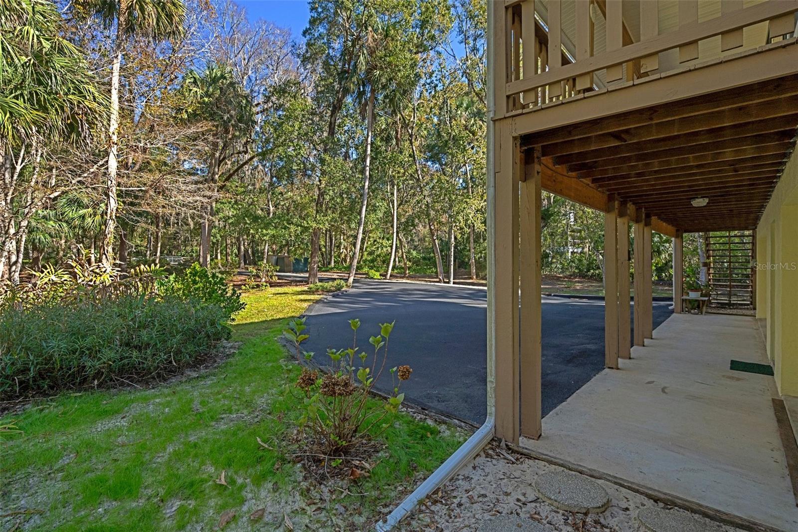 18 WINDING RIVER LN, INGLIS, FL, 34449