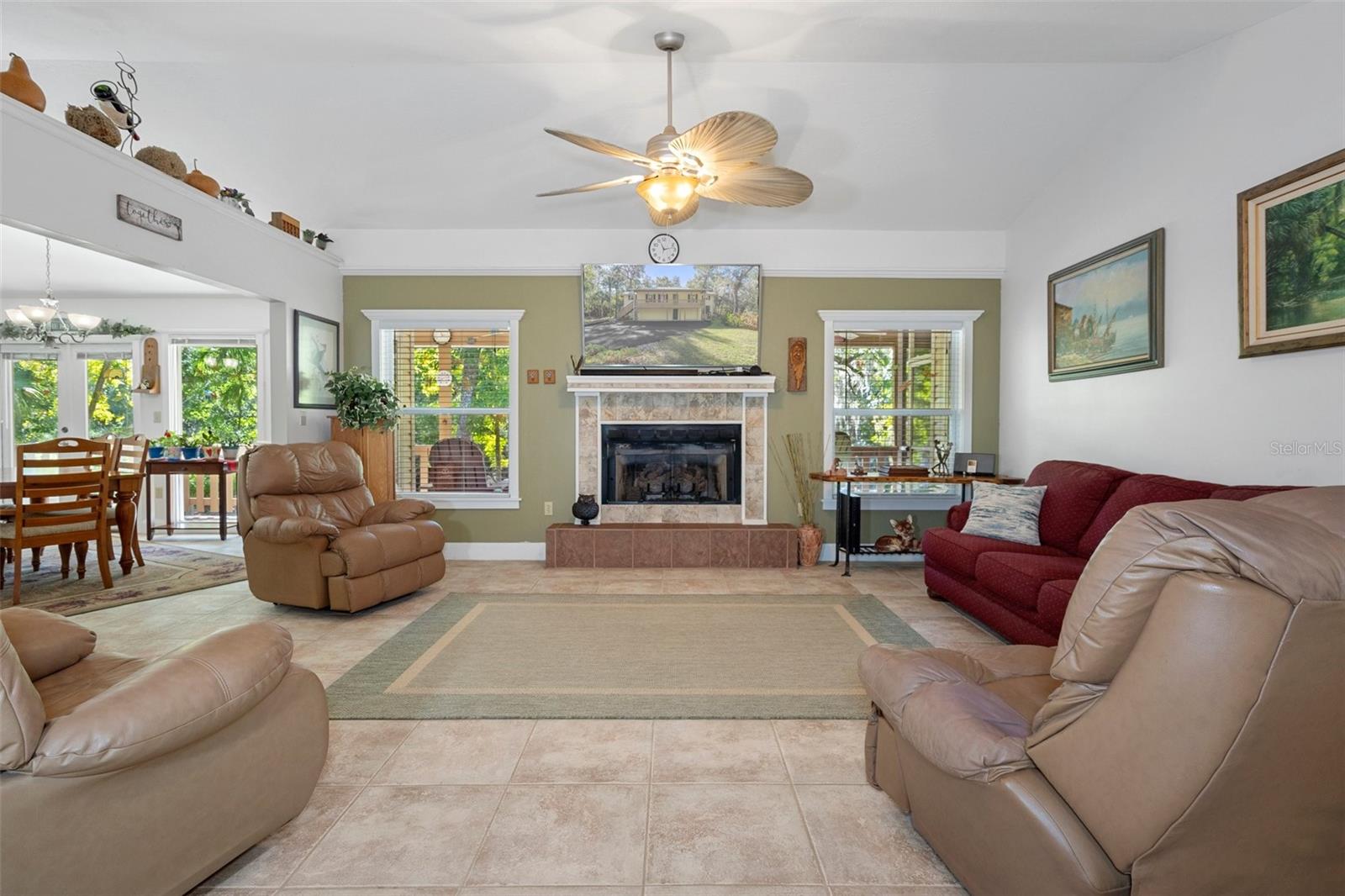 18 WINDING RIVER LN, INGLIS, FL, 34449