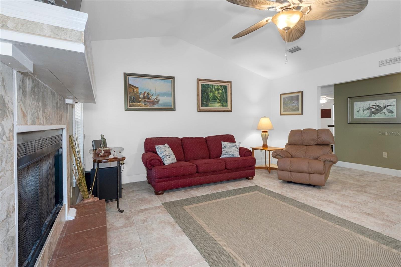18 WINDING RIVER LN, INGLIS, FL, 34449