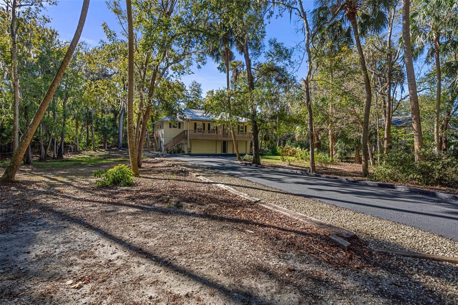 18 WINDING RIVER LN, INGLIS, FL, 34449