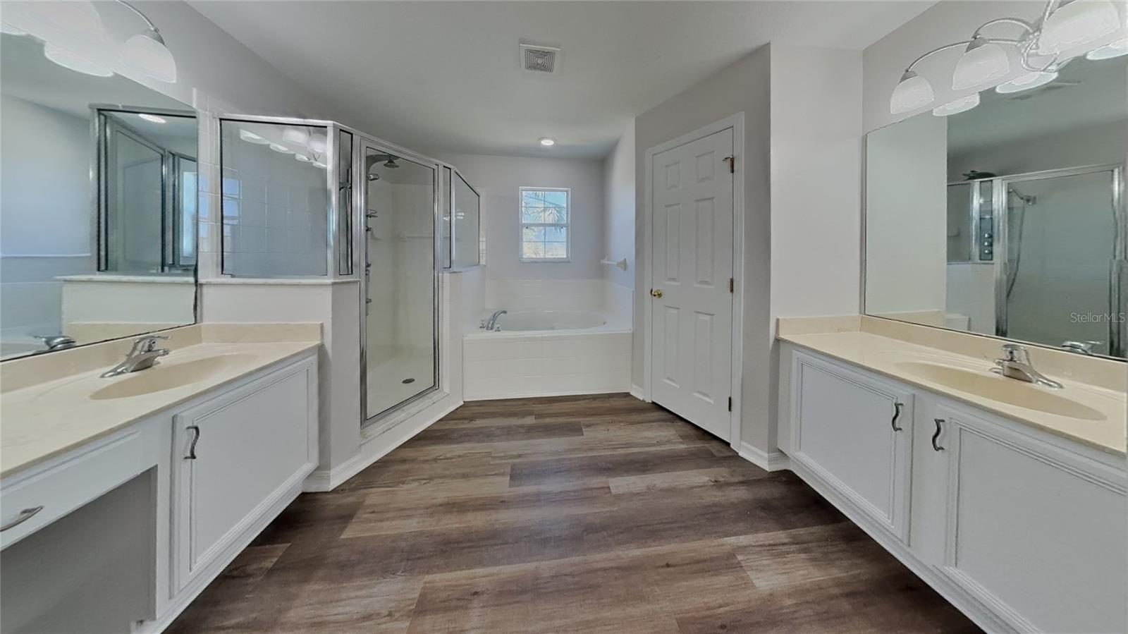539 LAKEVIEW DR, POINCIANA, FL, 34759