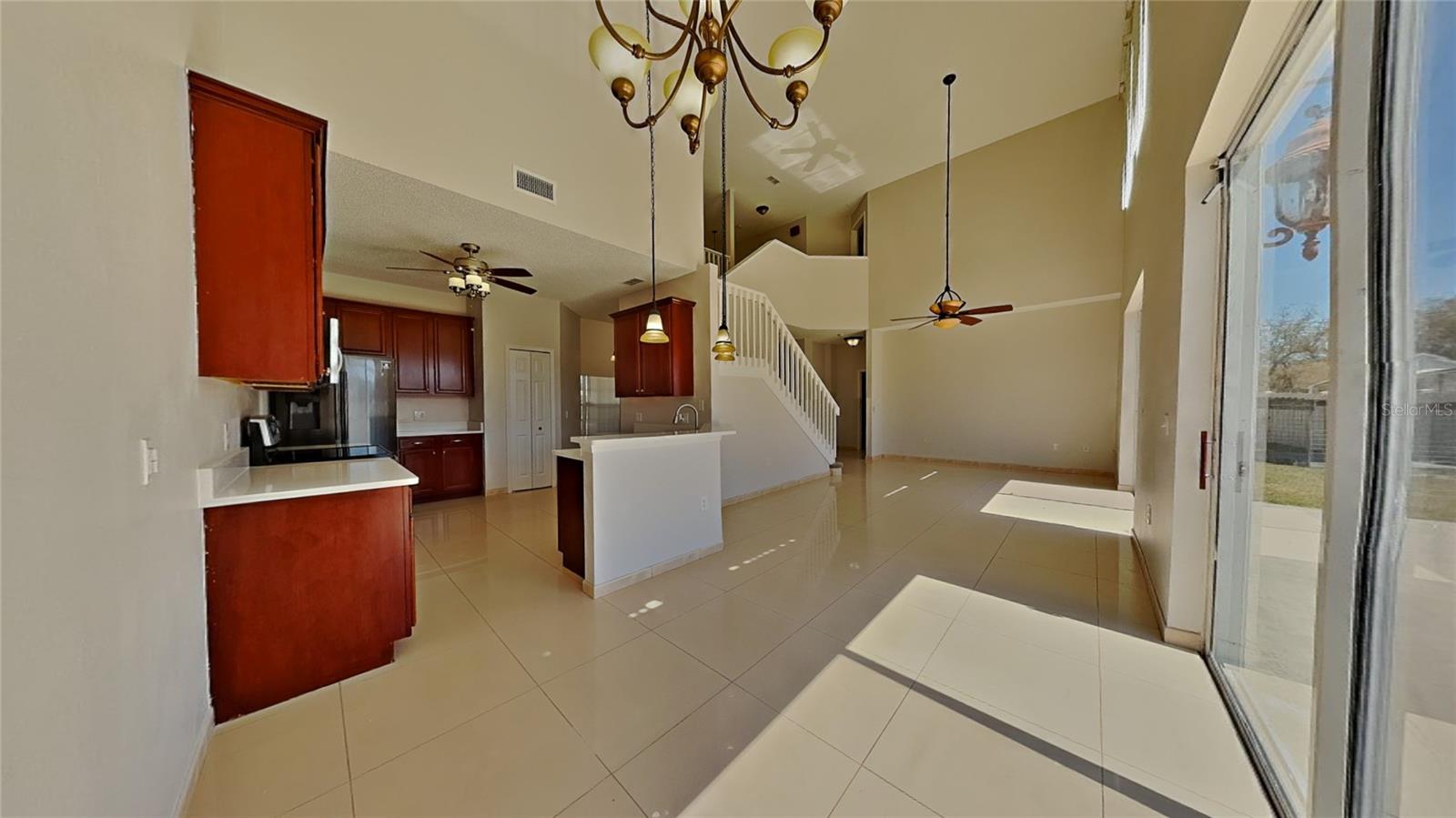 539 LAKEVIEW DR, POINCIANA, FL, 34759