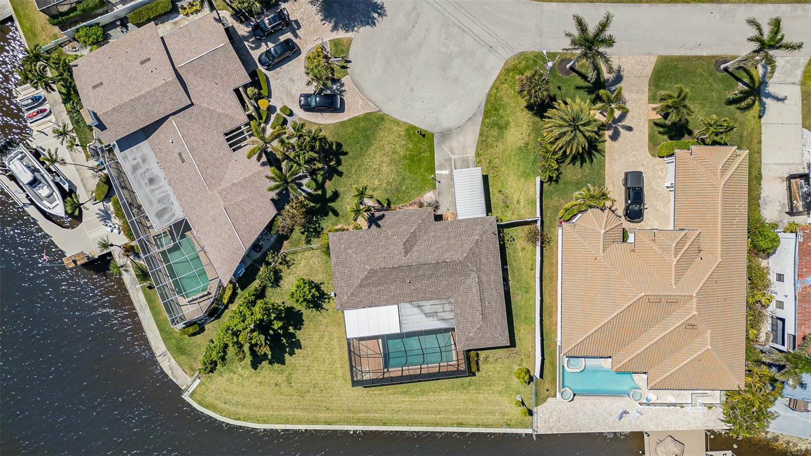 1750 SANDY CIR, CAPE CORAL, FL, 33904