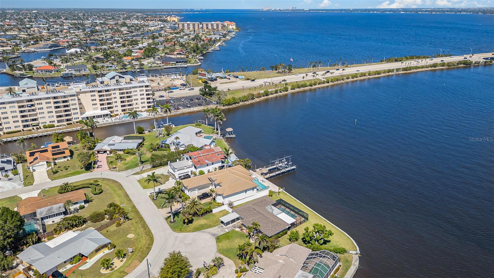 1750 SANDY CIR, CAPE CORAL, FL, 33904