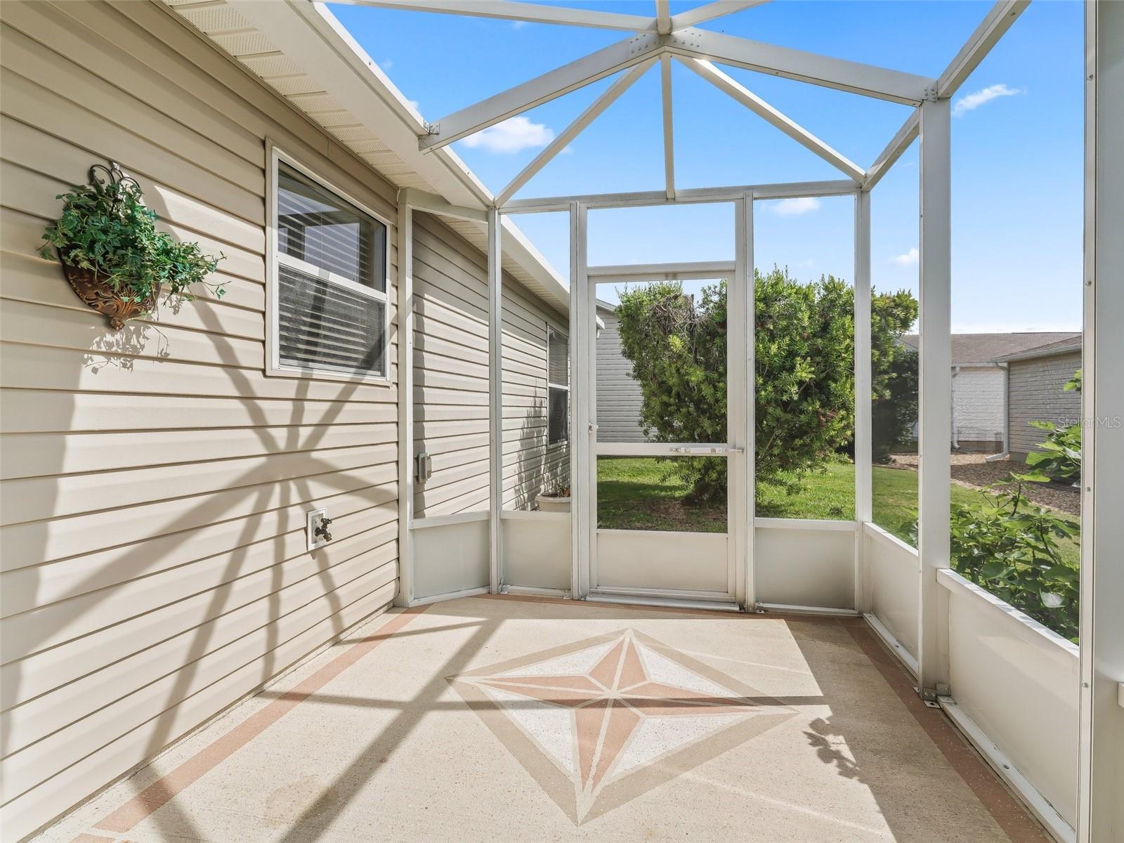 1552 BLOSSOM TER, THE VILLAGES, FL, 32162