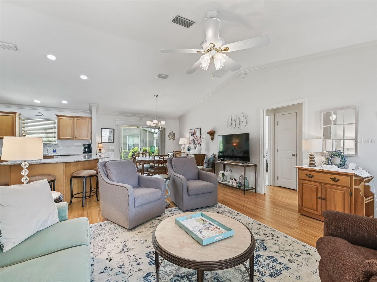 1552 BLOSSOM TER, THE VILLAGES, FL, 32162