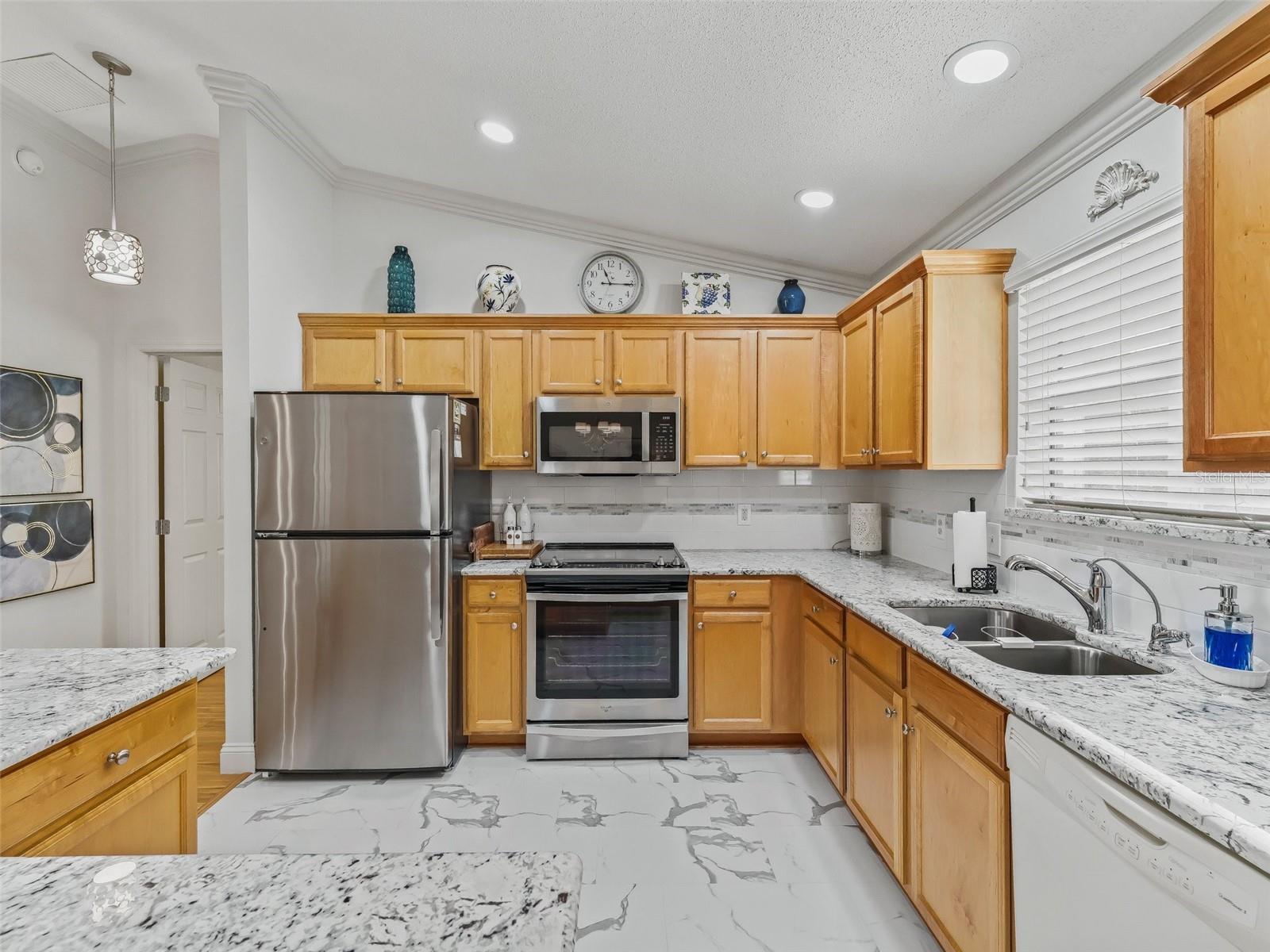 1552 BLOSSOM TER, THE VILLAGES, FL, 32162