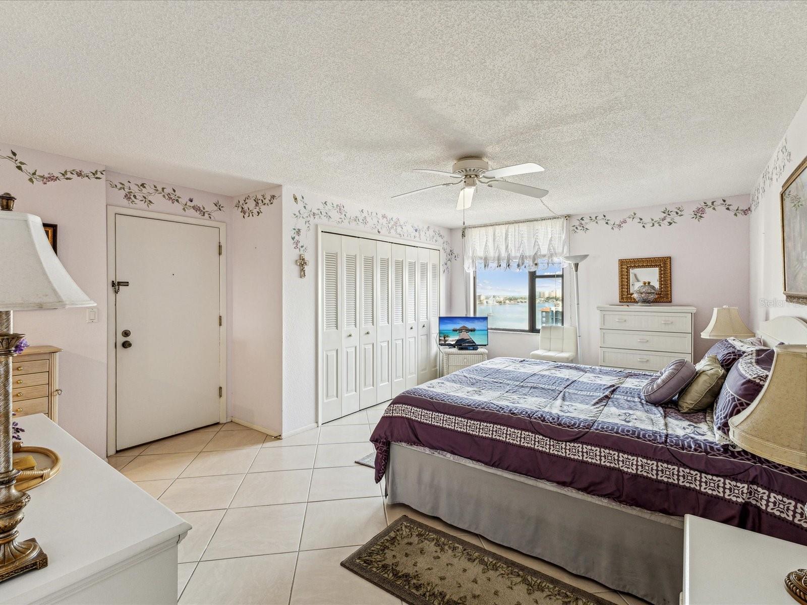 255 DOLPHIN PT #1010, CLEARWATER BEACH, FL, 33767