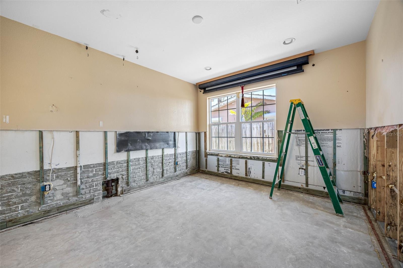 540 115TH AVE, TREASURE ISLAND, FL, 33706