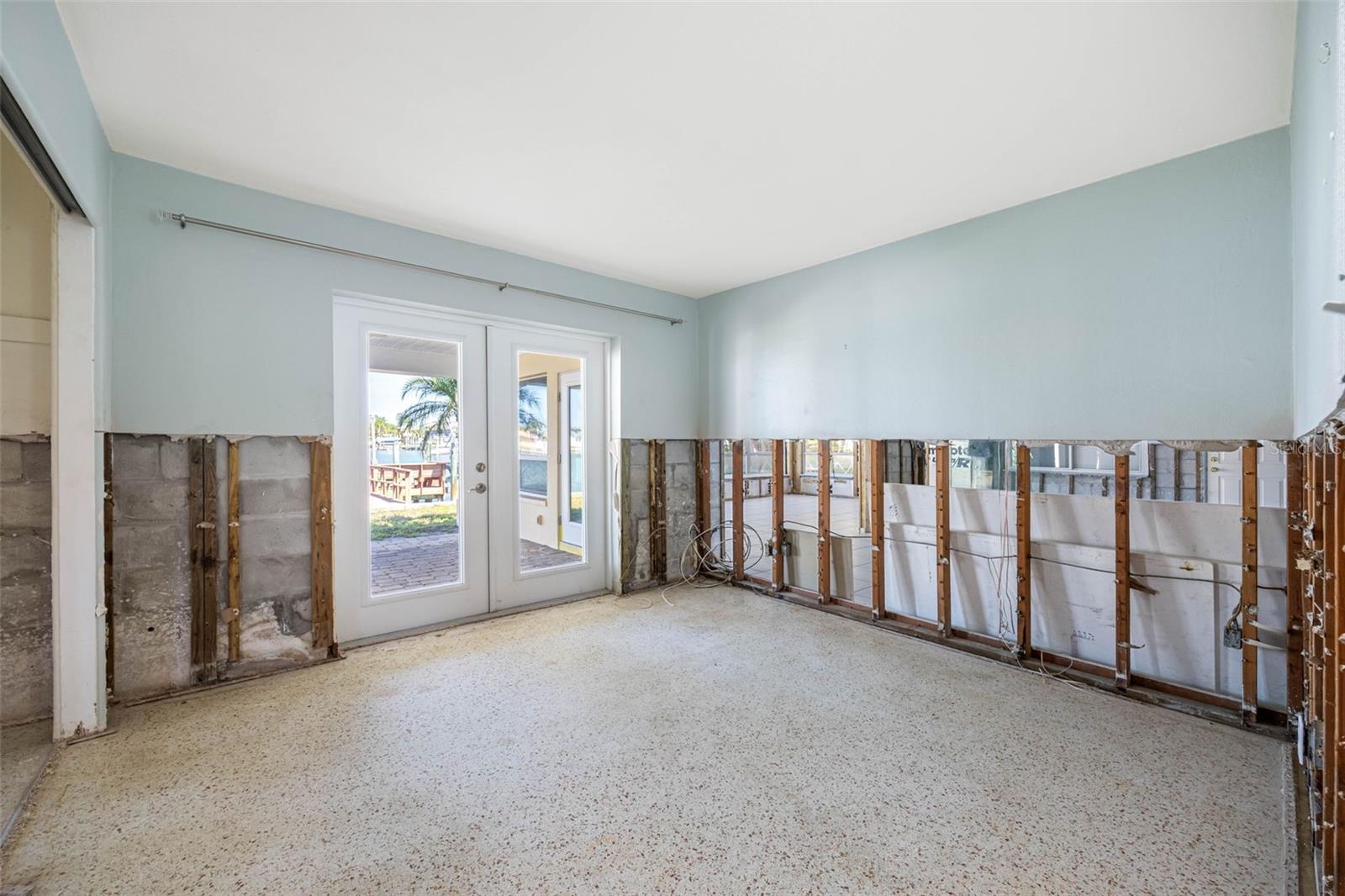 540 115TH AVE, TREASURE ISLAND, FL, 33706