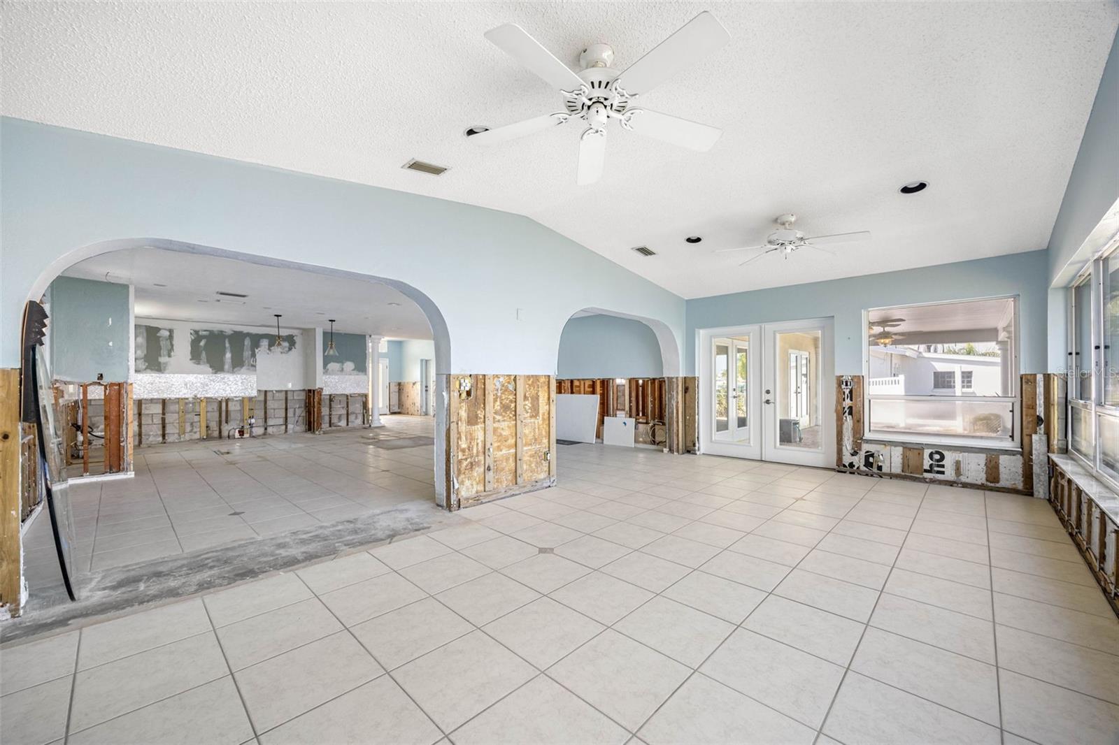 540 115TH AVE, TREASURE ISLAND, FL, 33706