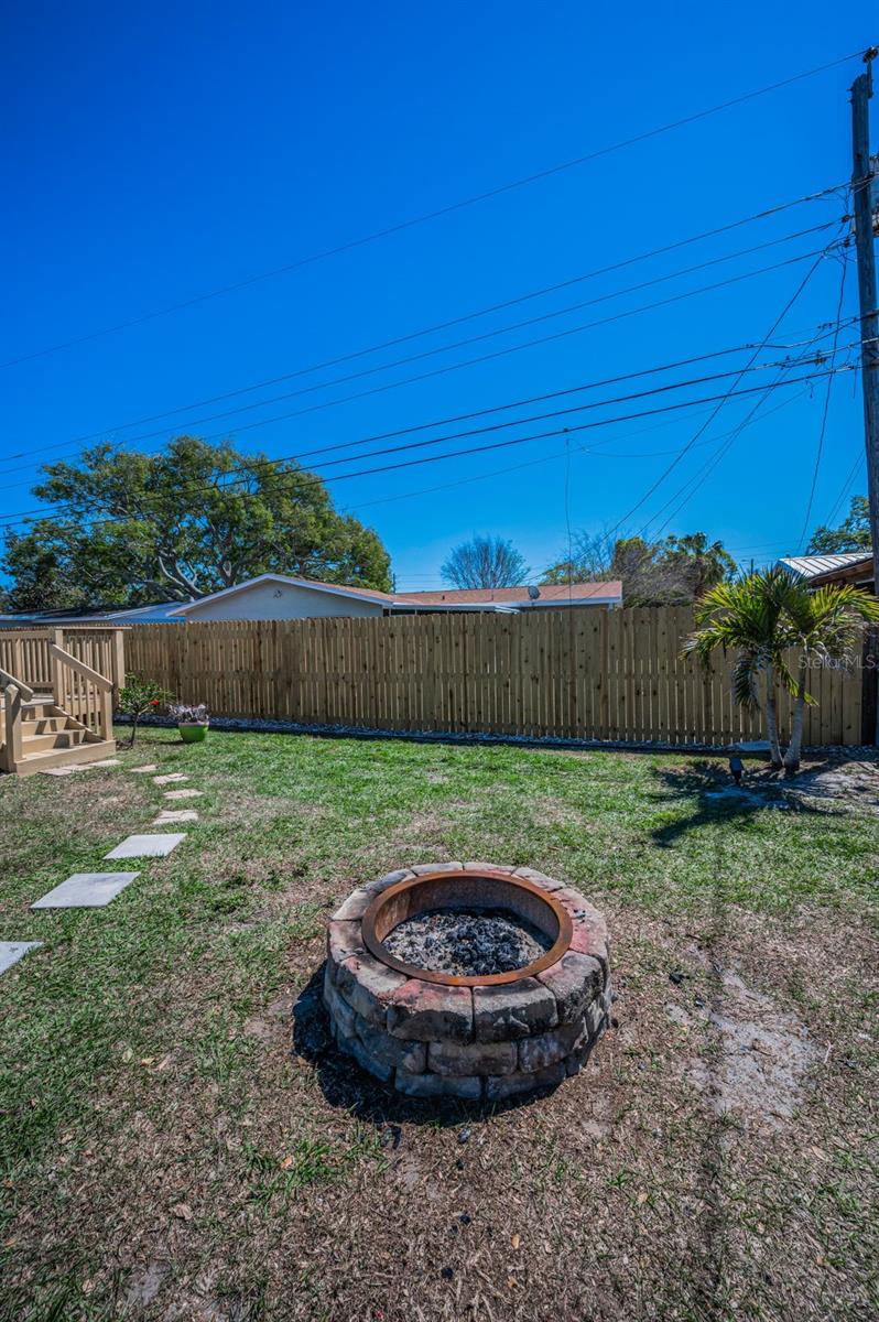 13970 MONTEGO DR, SEMINOLE, FL, 33776