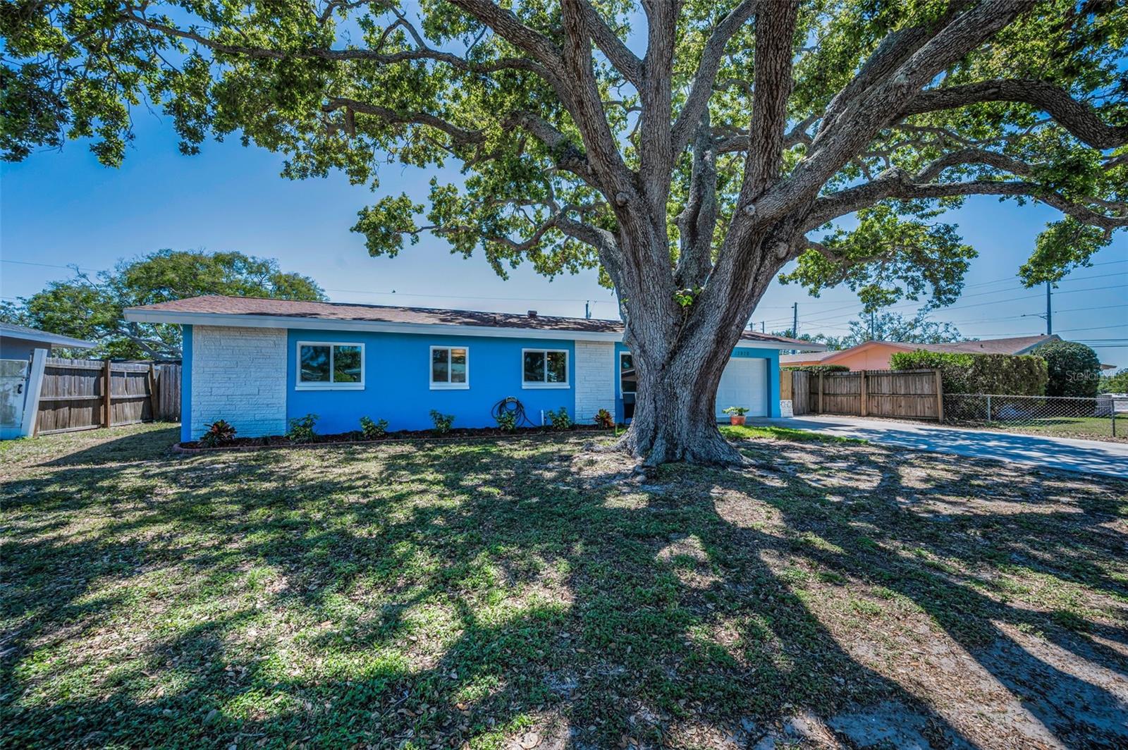 13970 MONTEGO DR, SEMINOLE, FL, 33776