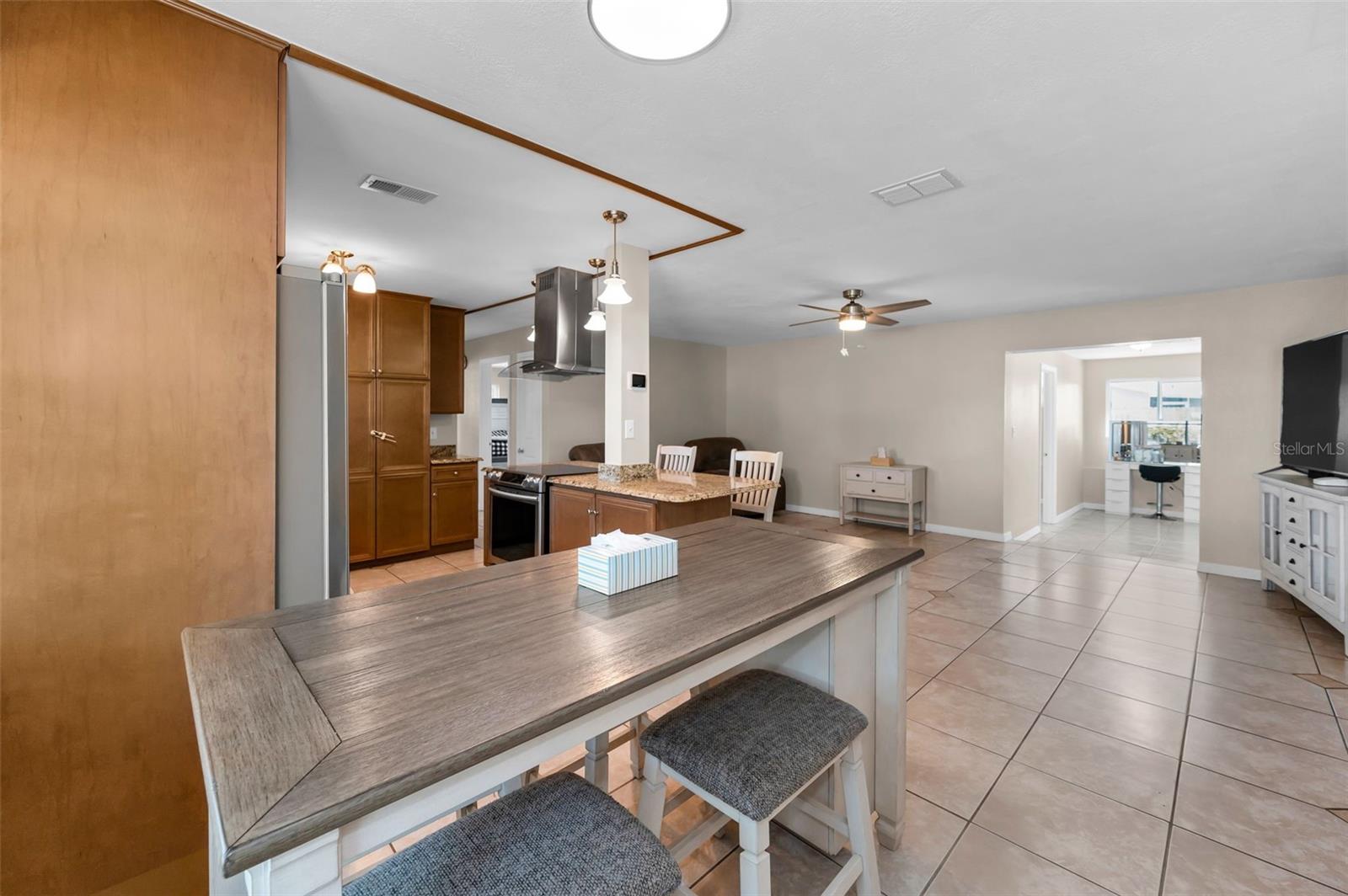 13970 MONTEGO DR, SEMINOLE, FL, 33776