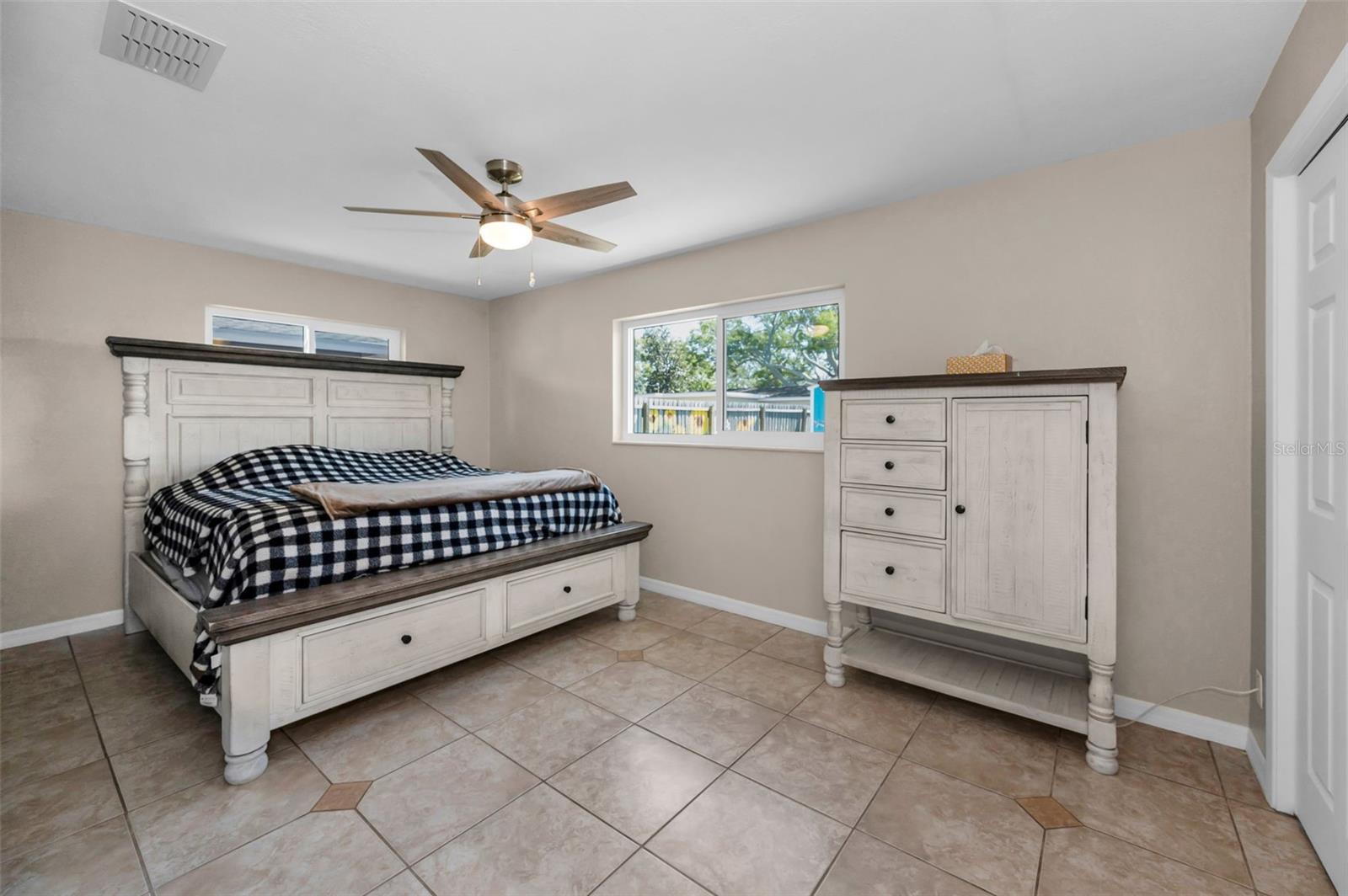 13970 MONTEGO DR, SEMINOLE, FL, 33776