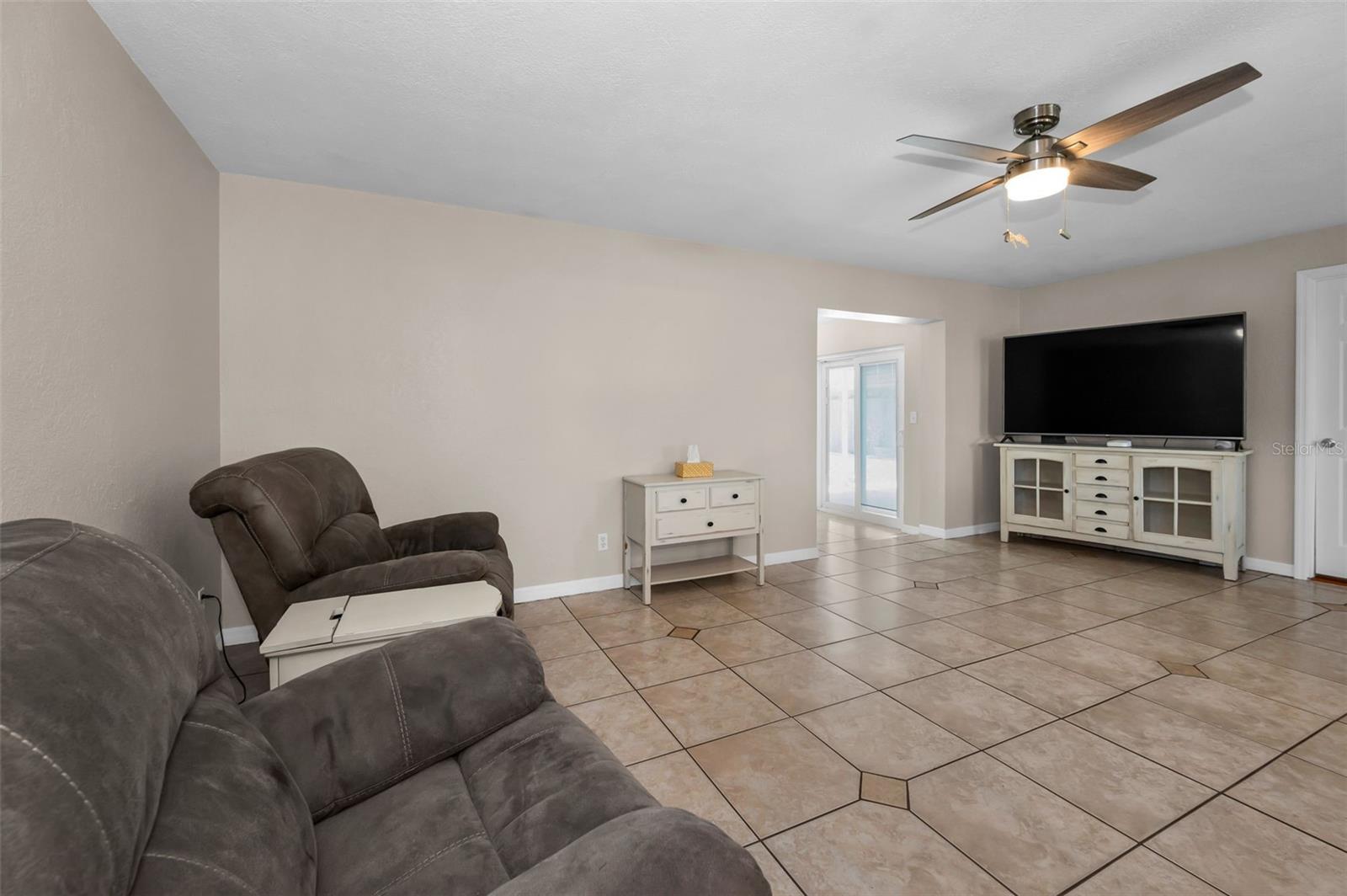 13970 MONTEGO DR, SEMINOLE, FL, 33776
