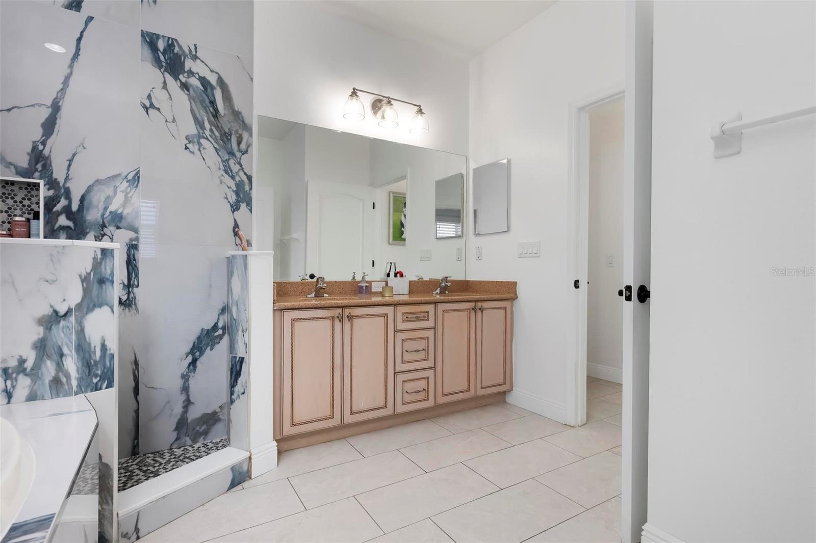 404 GOLDEN HARBOUR TRL, BRADENTON, FL, 34212