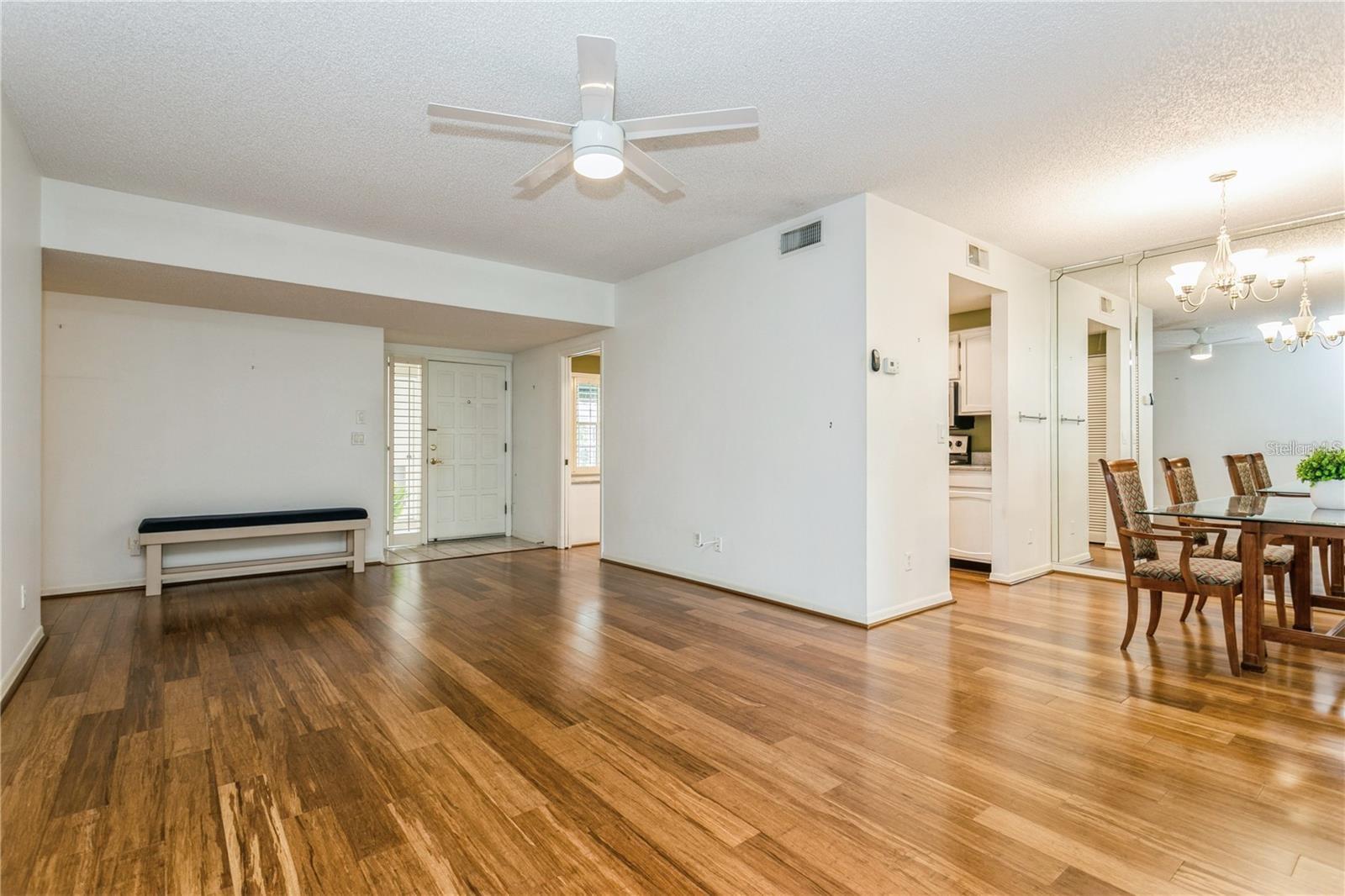 10823 INDIAN HILLS CT #32, SEMINOLE, FL, 33777