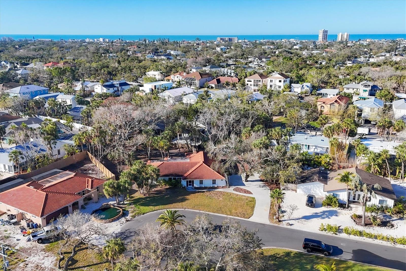 670 VENICE LN, SARASOTA, FL, 34242