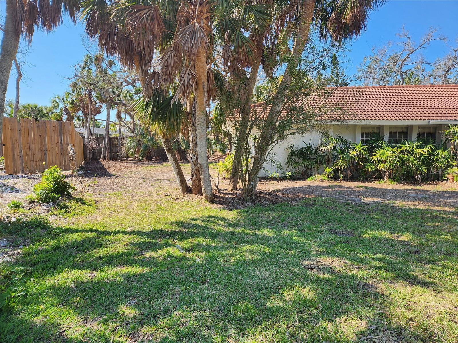670 VENICE LN, SARASOTA, FL, 34242