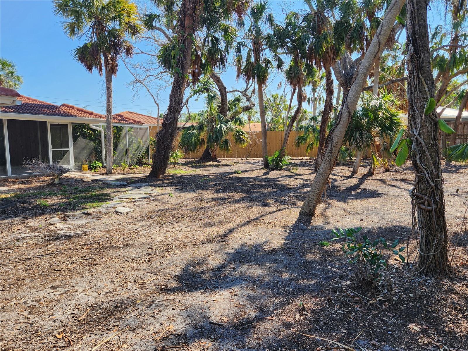 670 VENICE LN, SARASOTA, FL, 34242